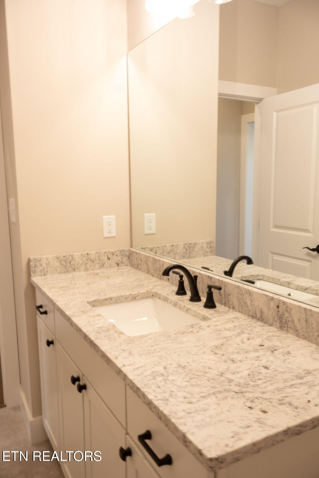 107 Cherry Oak Drive