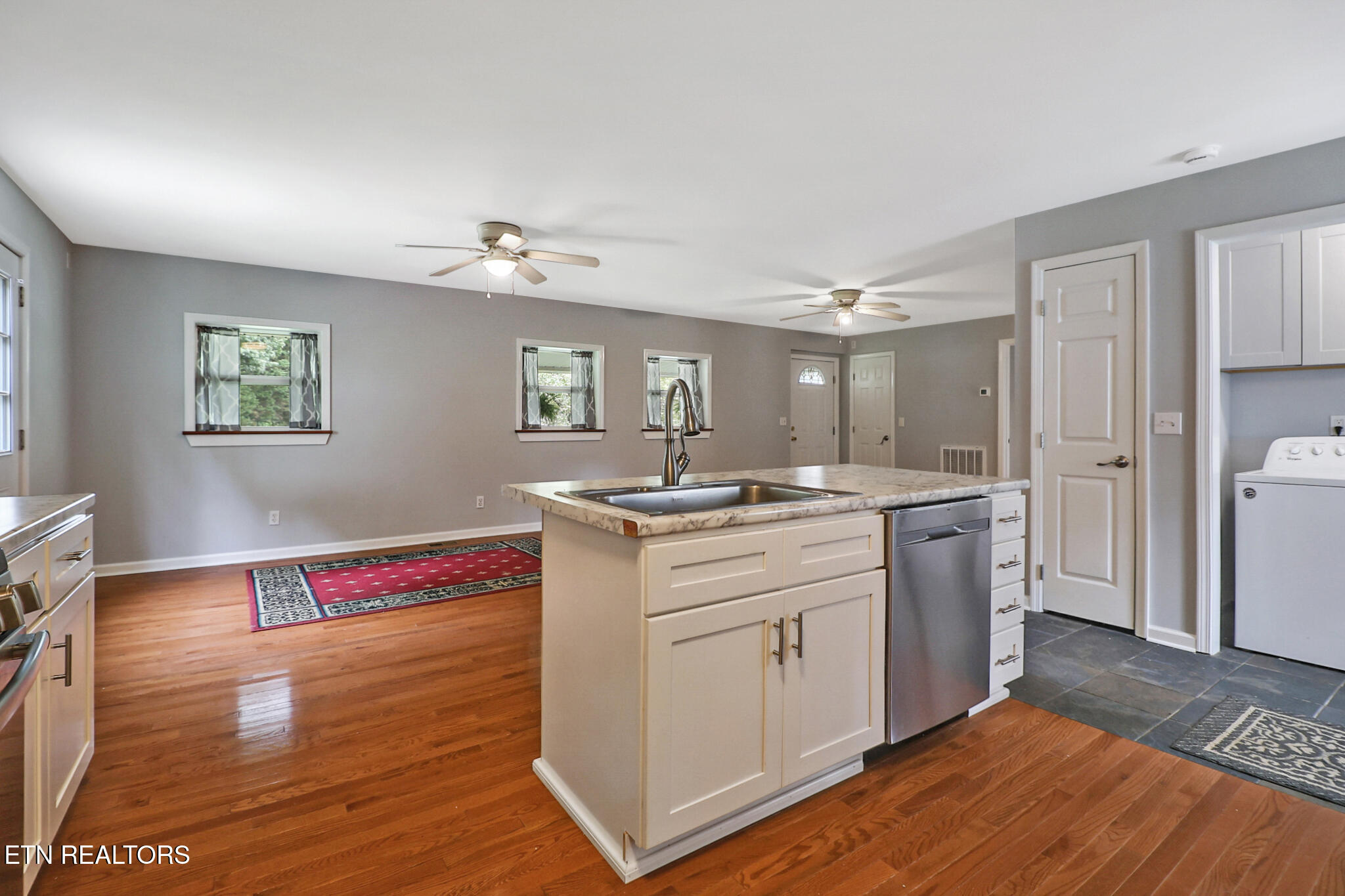 106 Dewey Rd