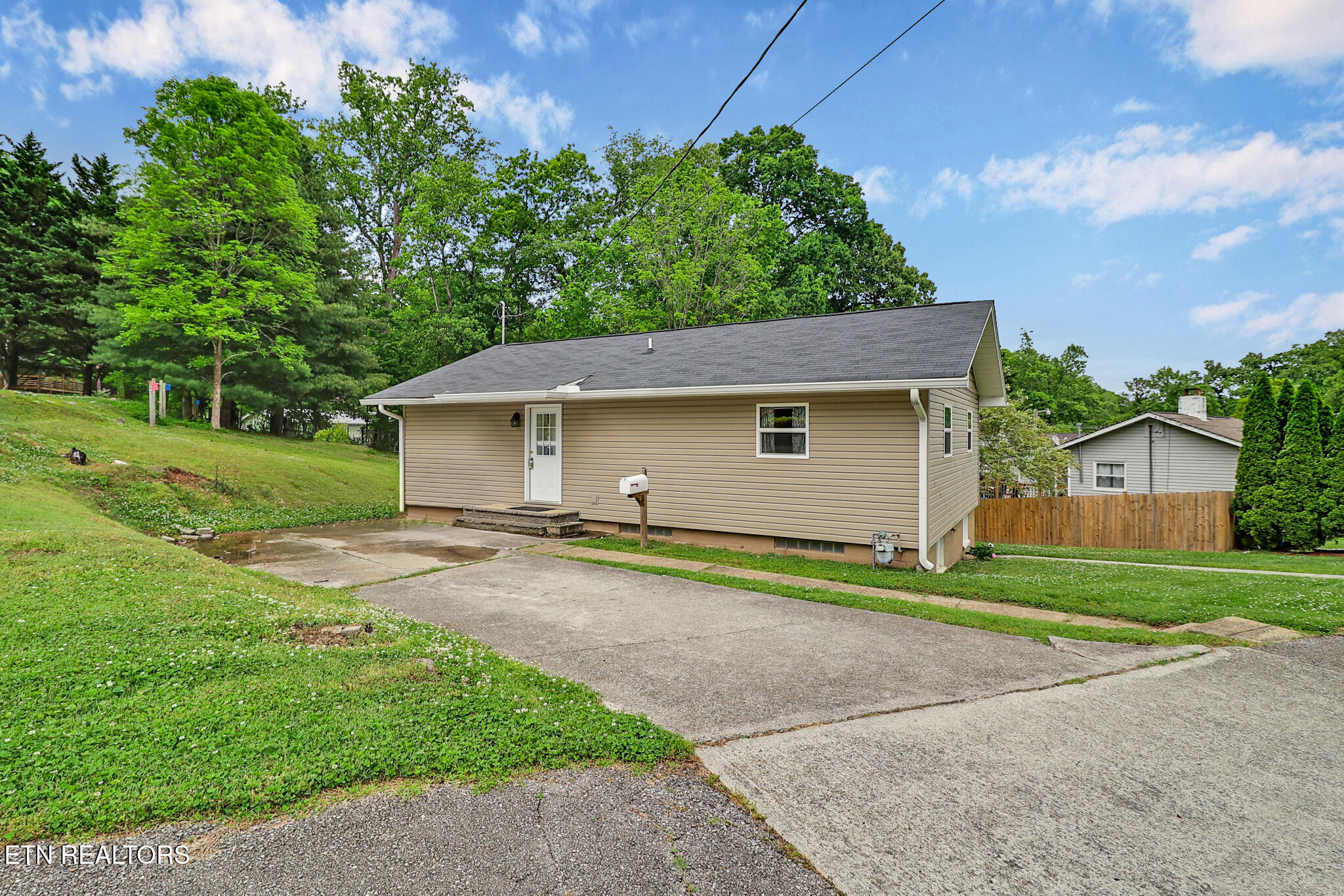 106 Dewey Rd