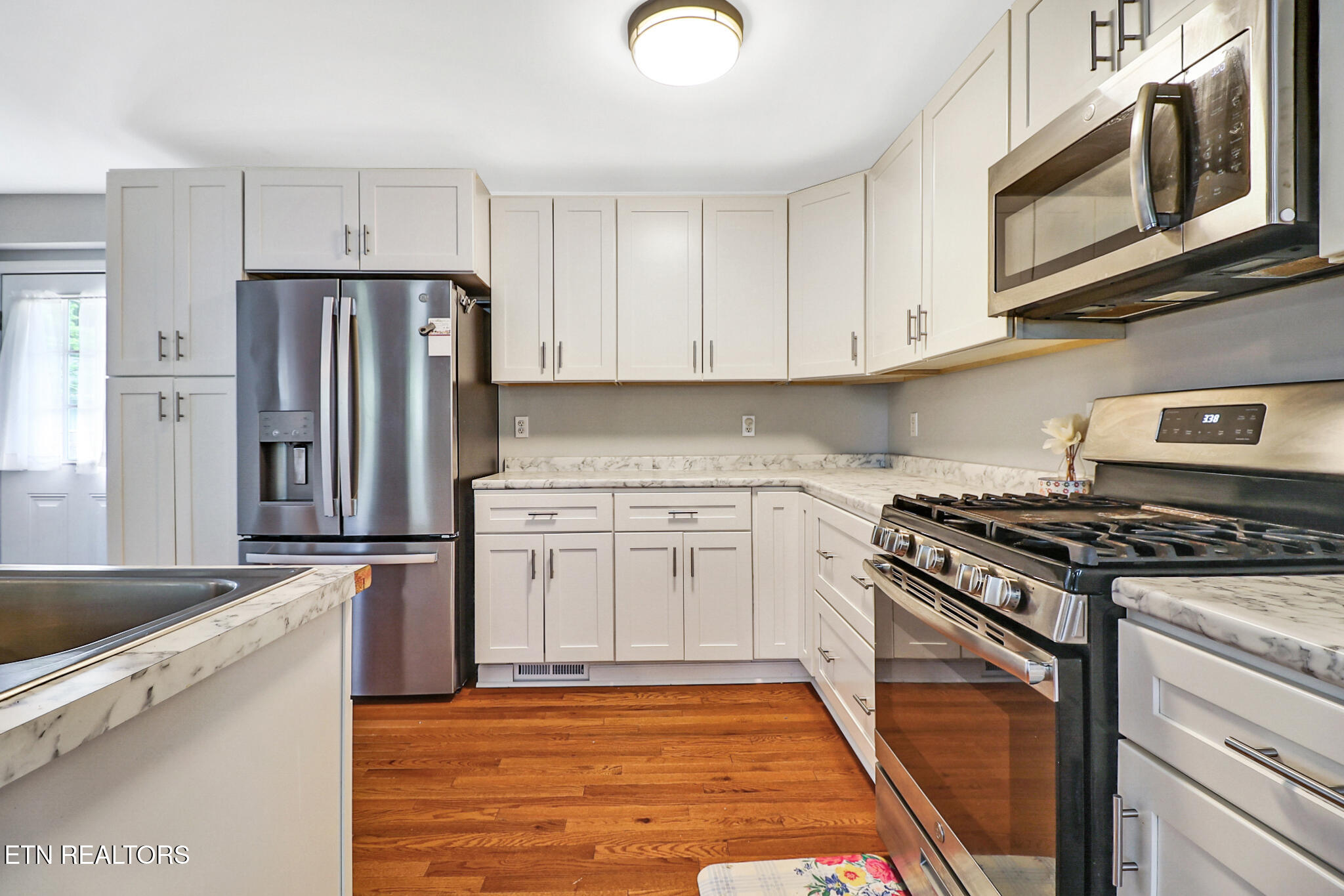 106 Dewey Rd