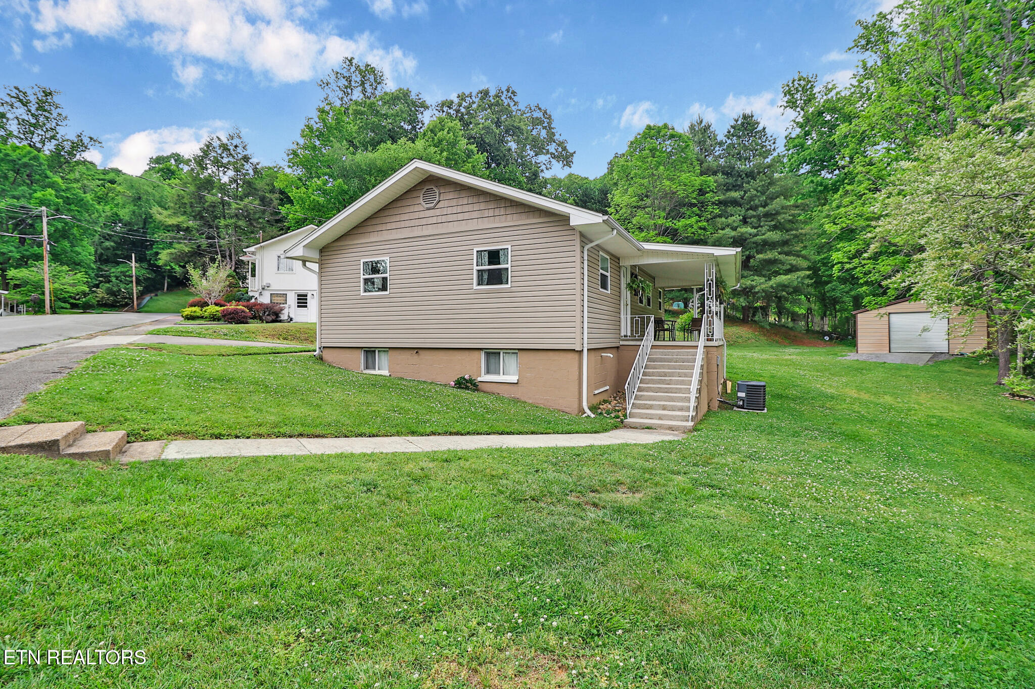 106 Dewey Rd