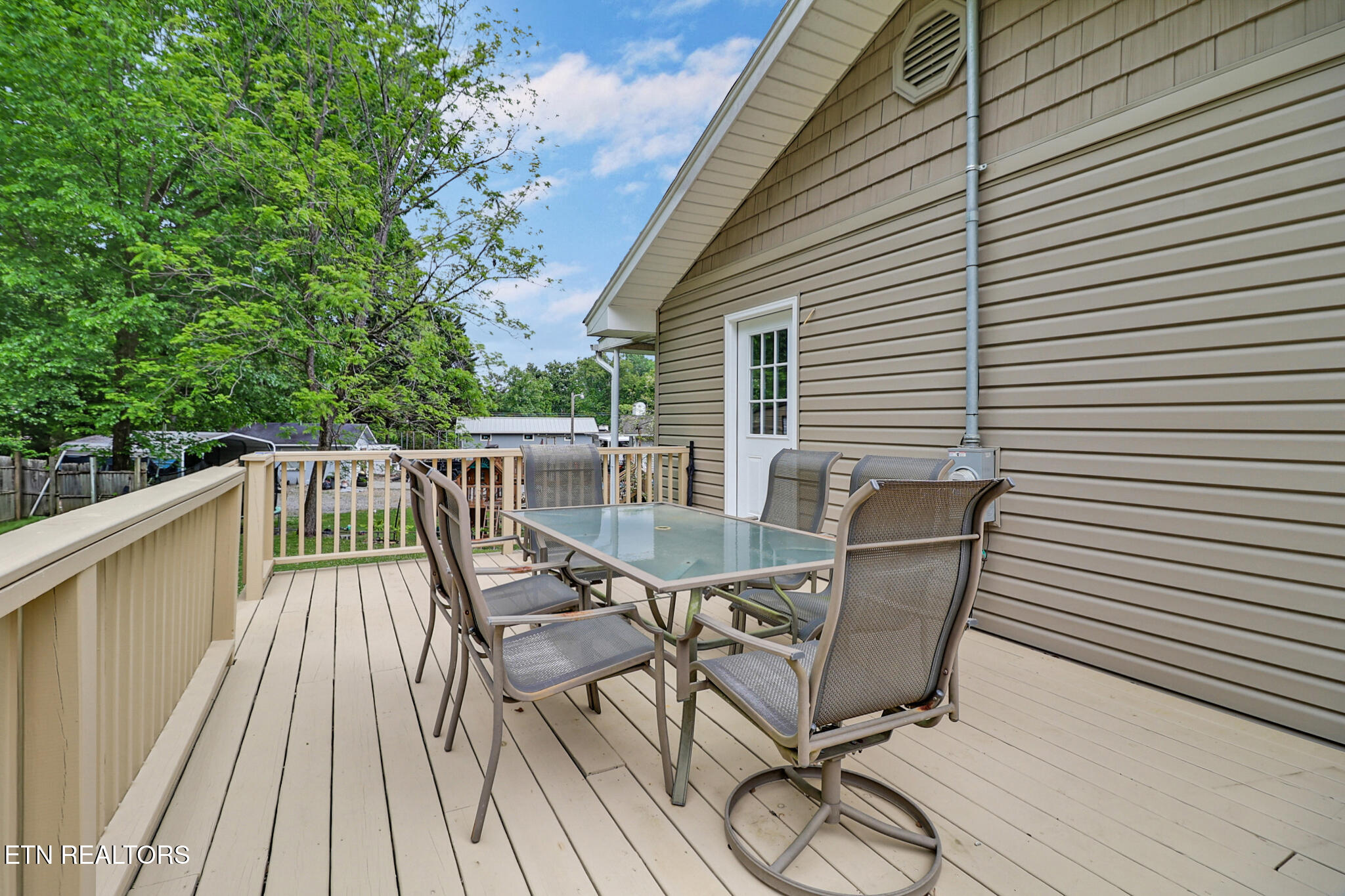 106 Dewey Rd