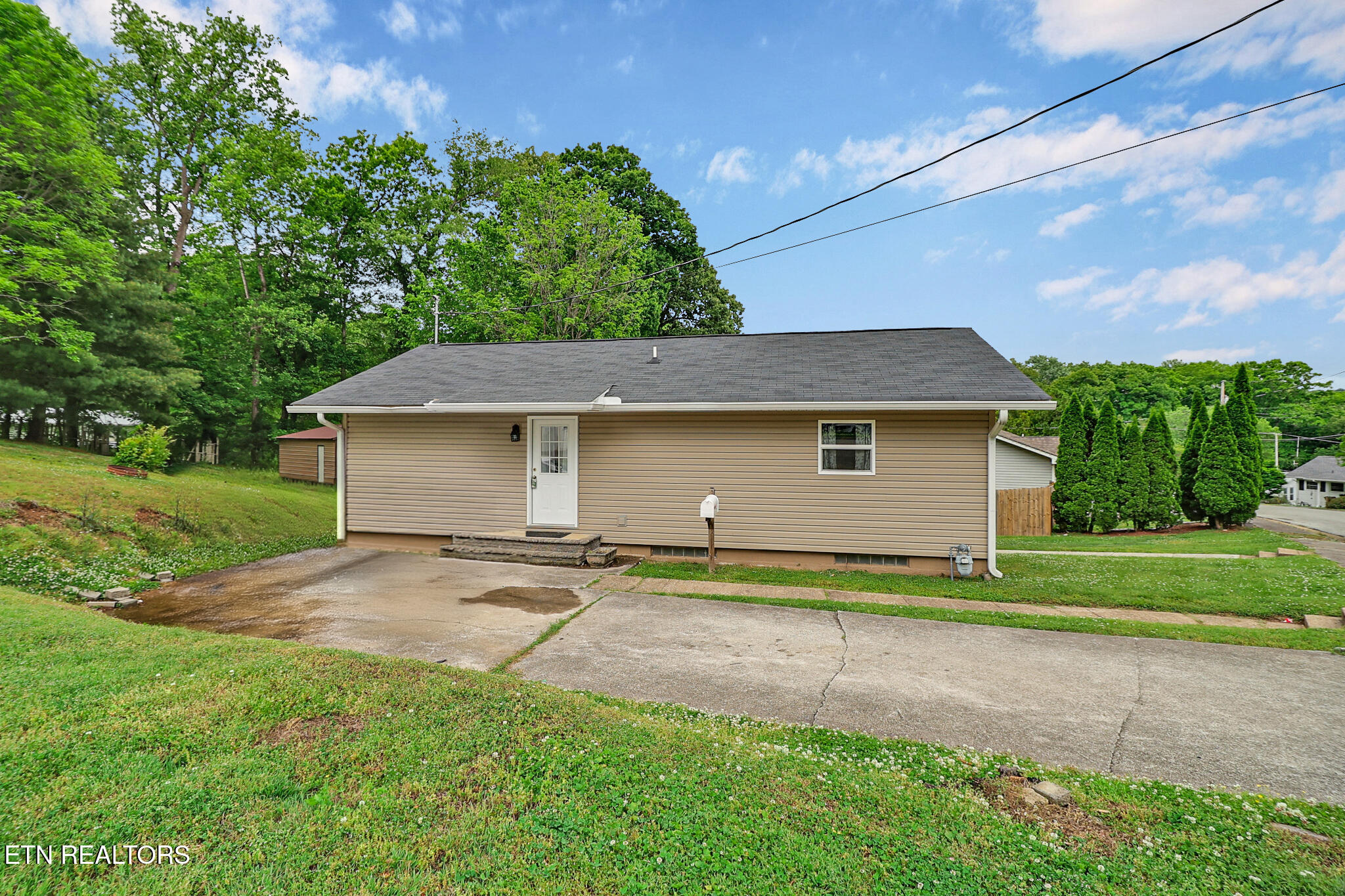 106 Dewey Rd