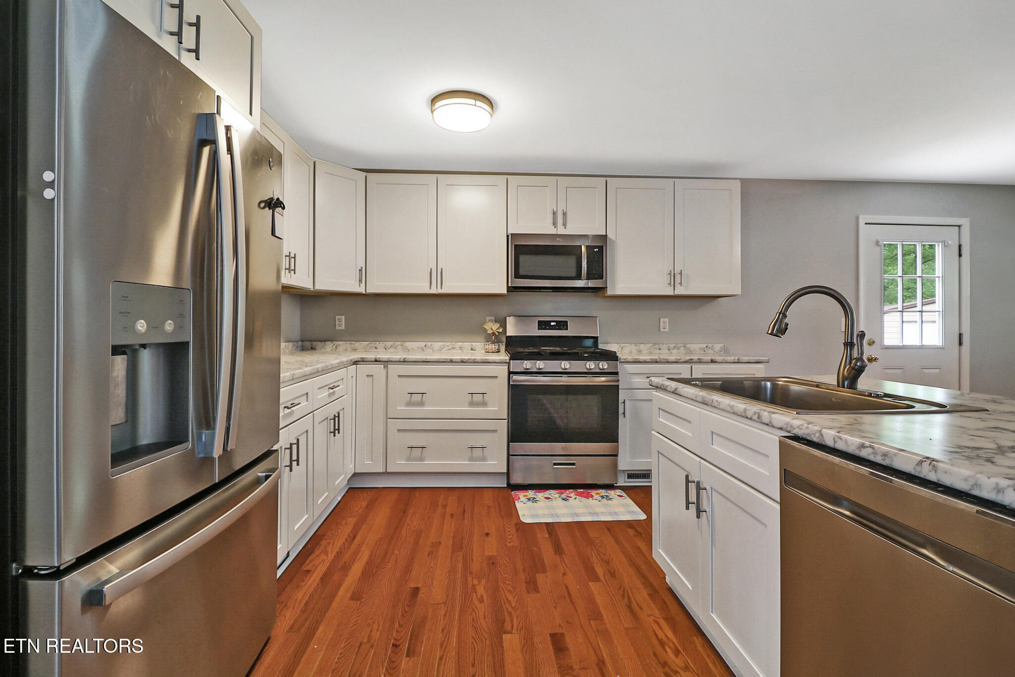 106 Dewey Rd