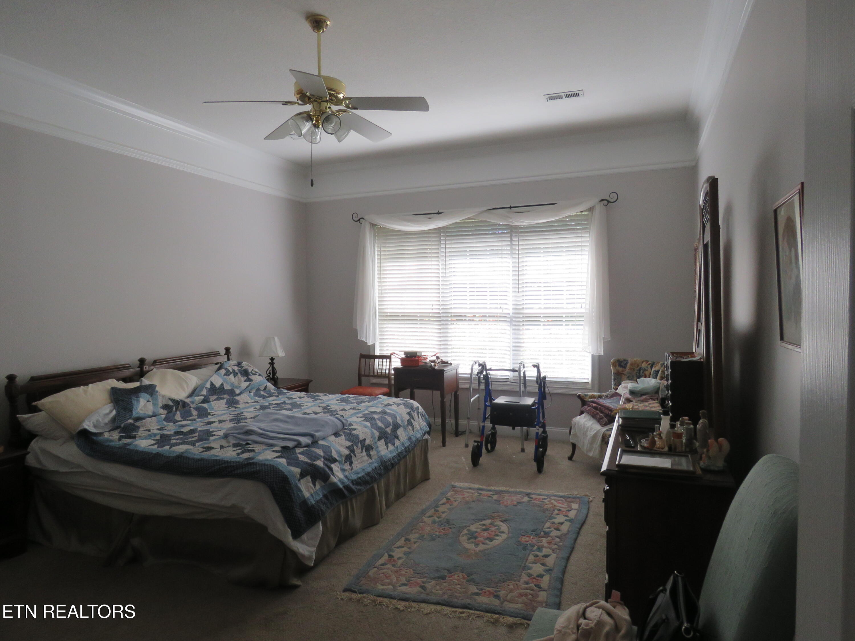 5228 Tazewell Pointe Way