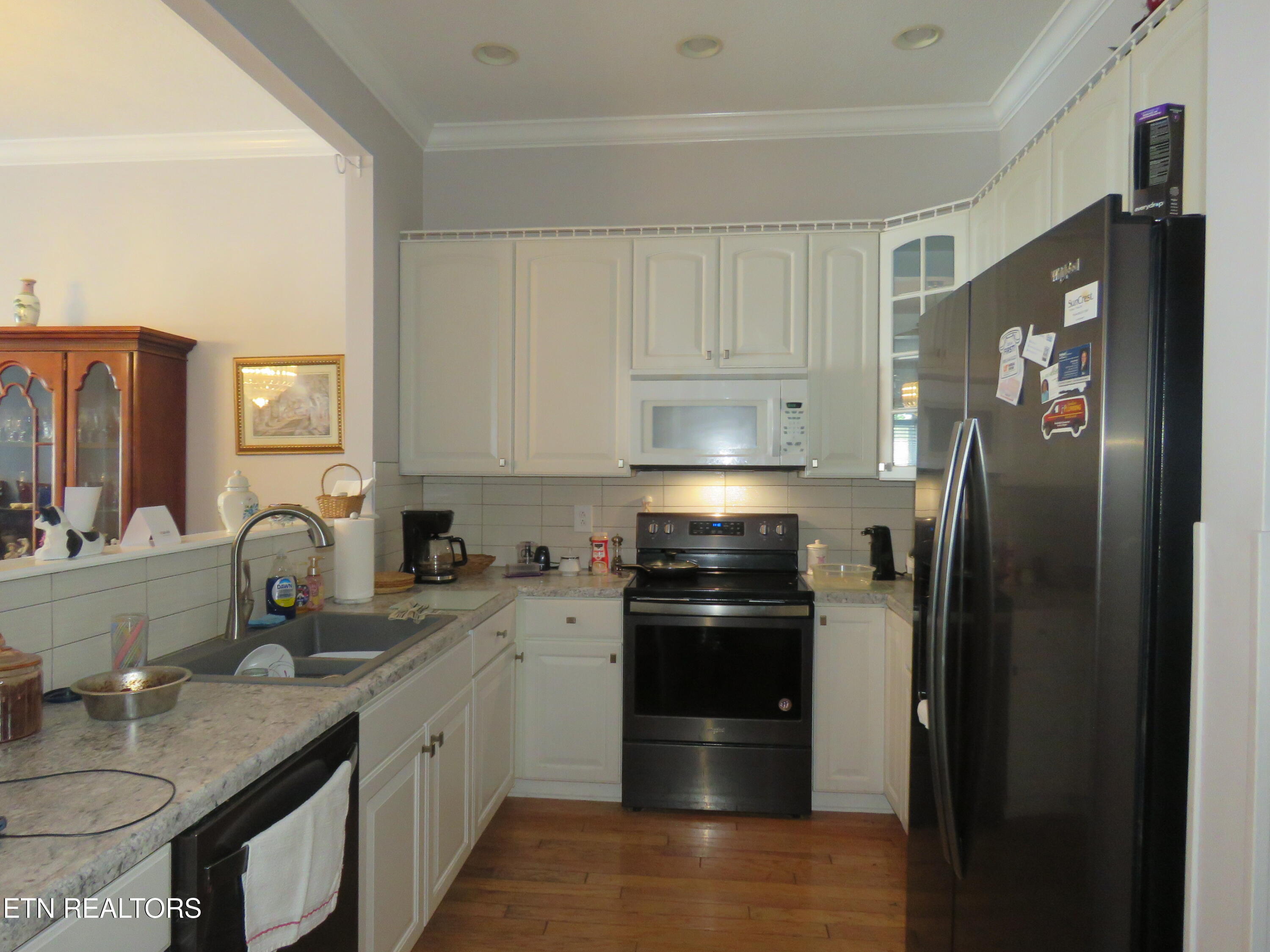 5228 Tazewell Pointe Way