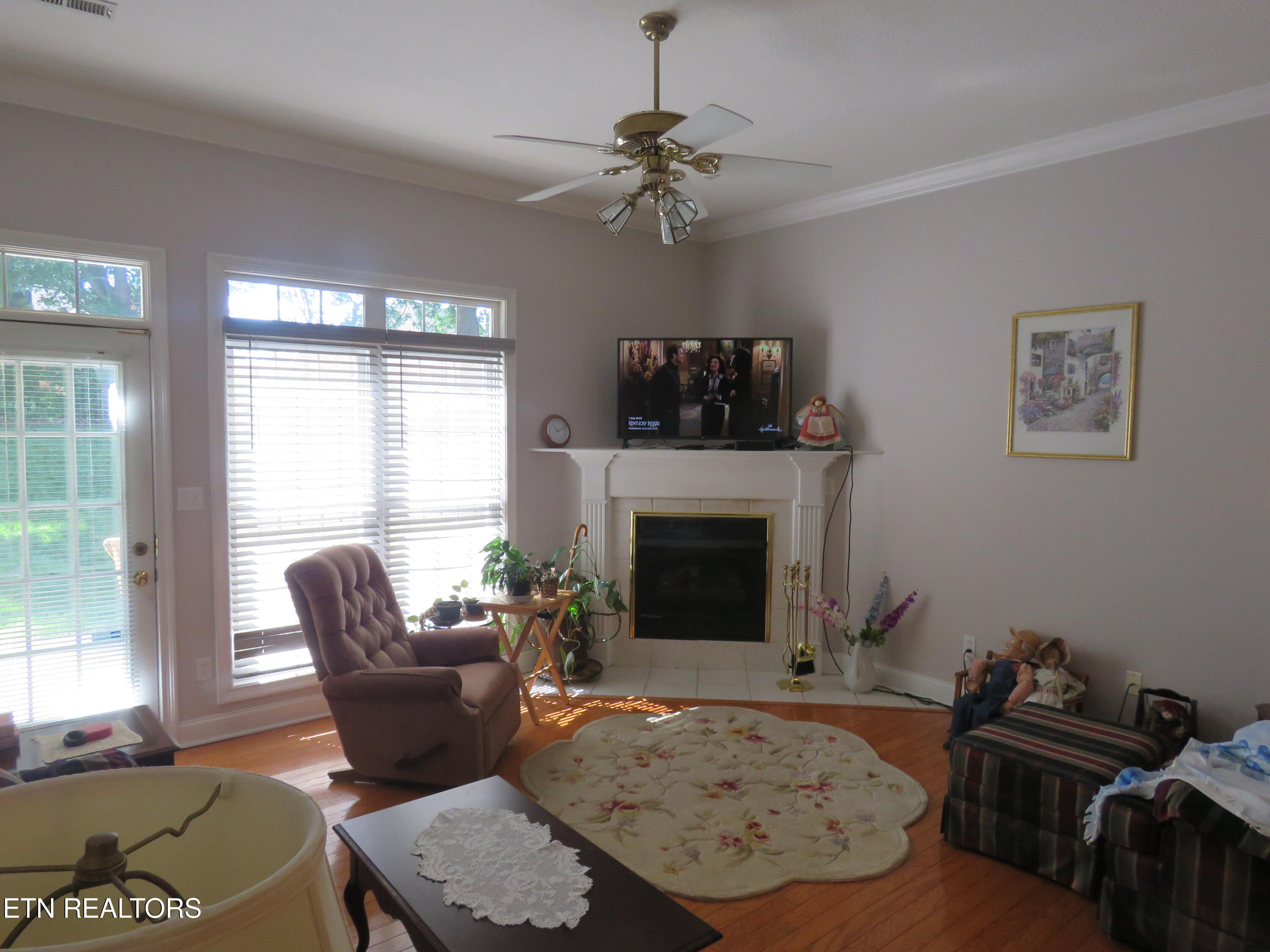 5228 Tazewell Pointe Way