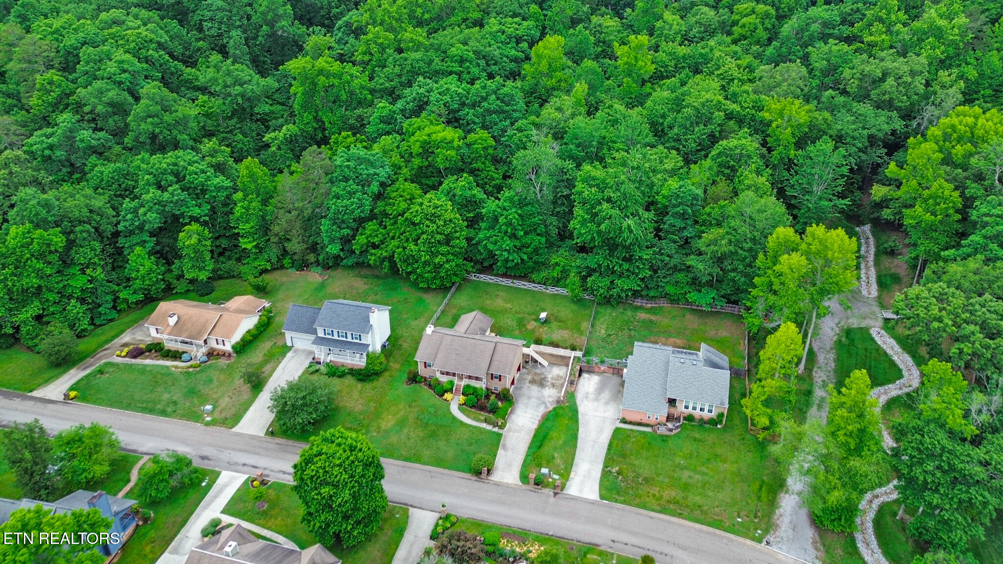 6911 Lindal Rd