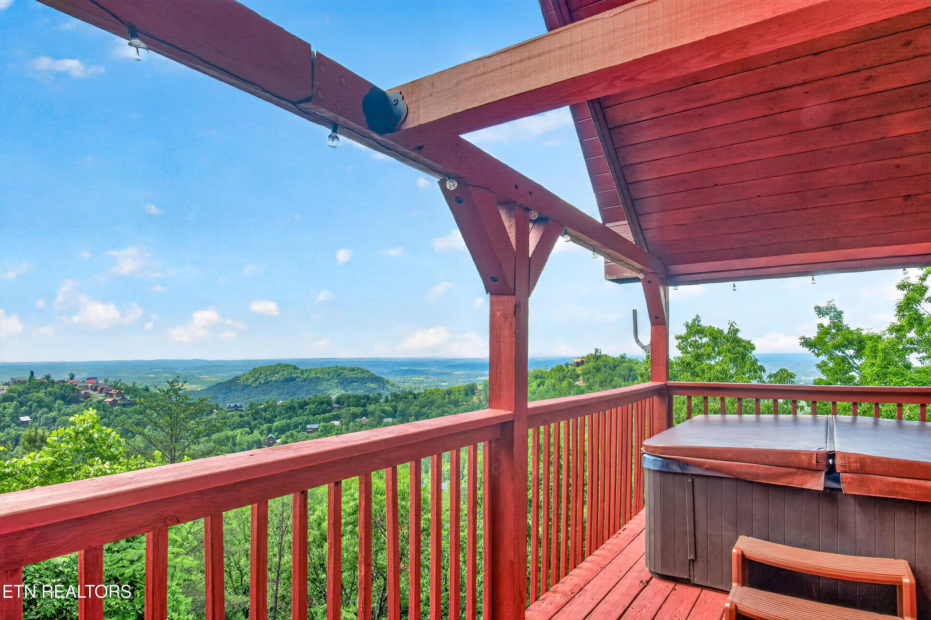 1520 Raven View Way