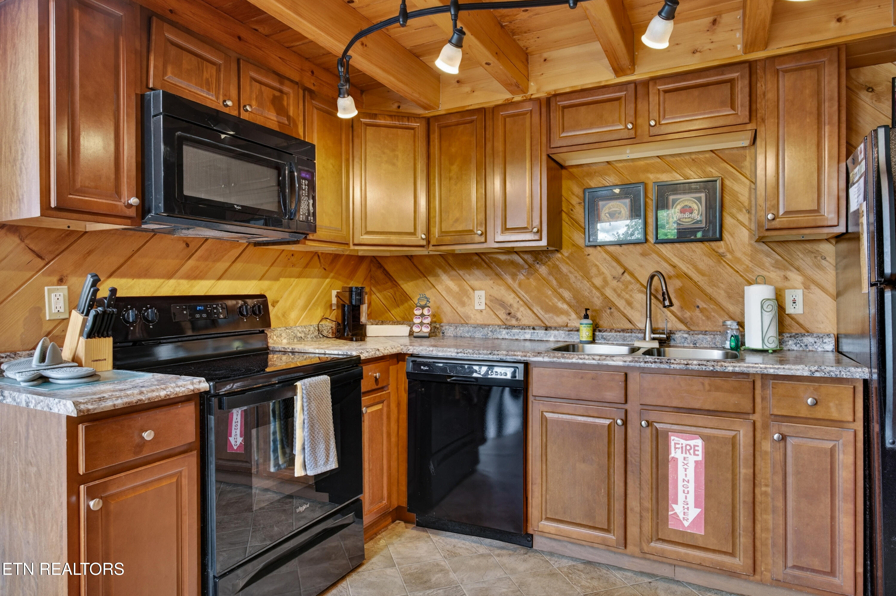 1520 Raven View Way