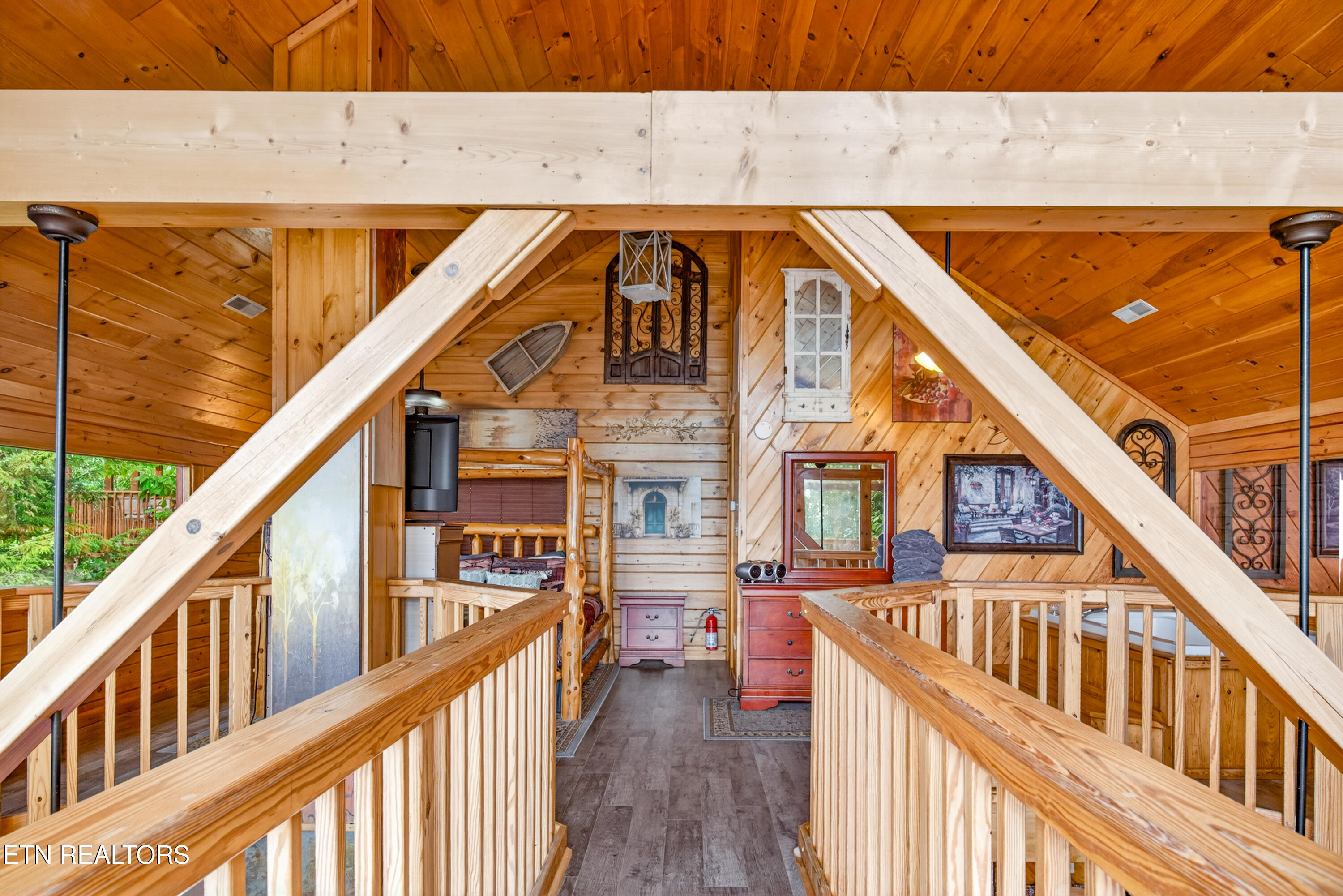 1520 Raven View Way