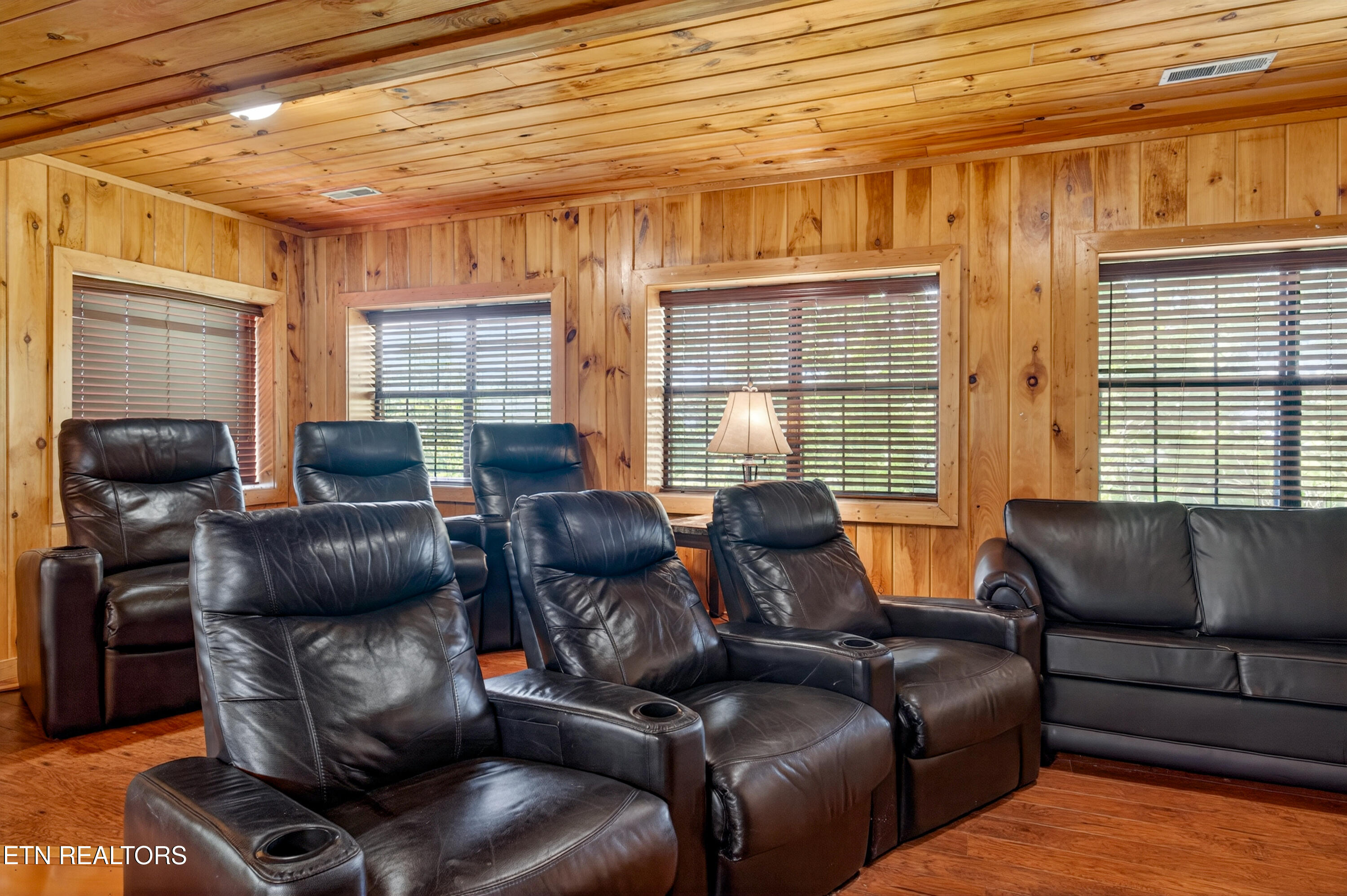 1520 Raven View Way
