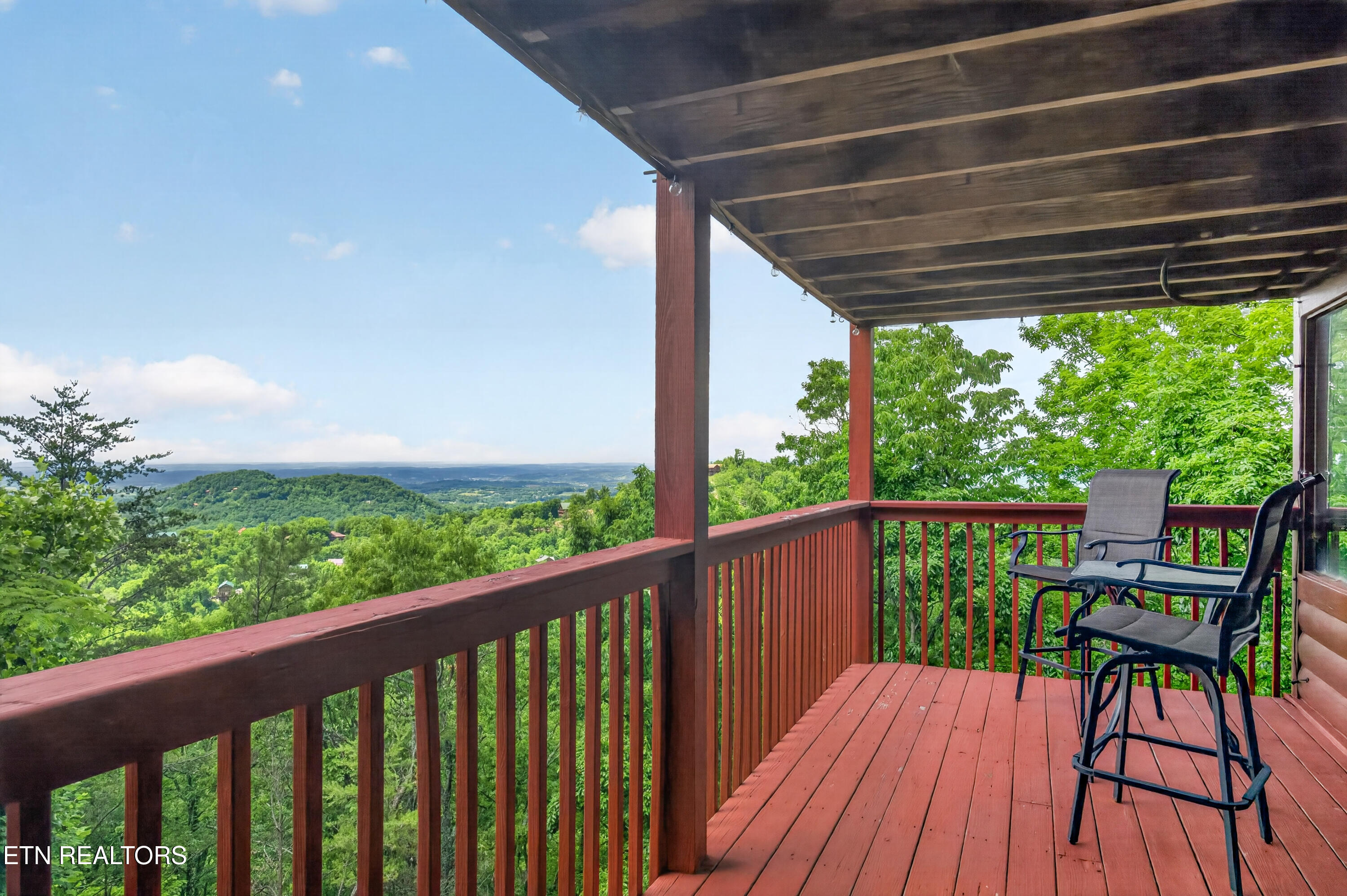 1520 Raven View Way