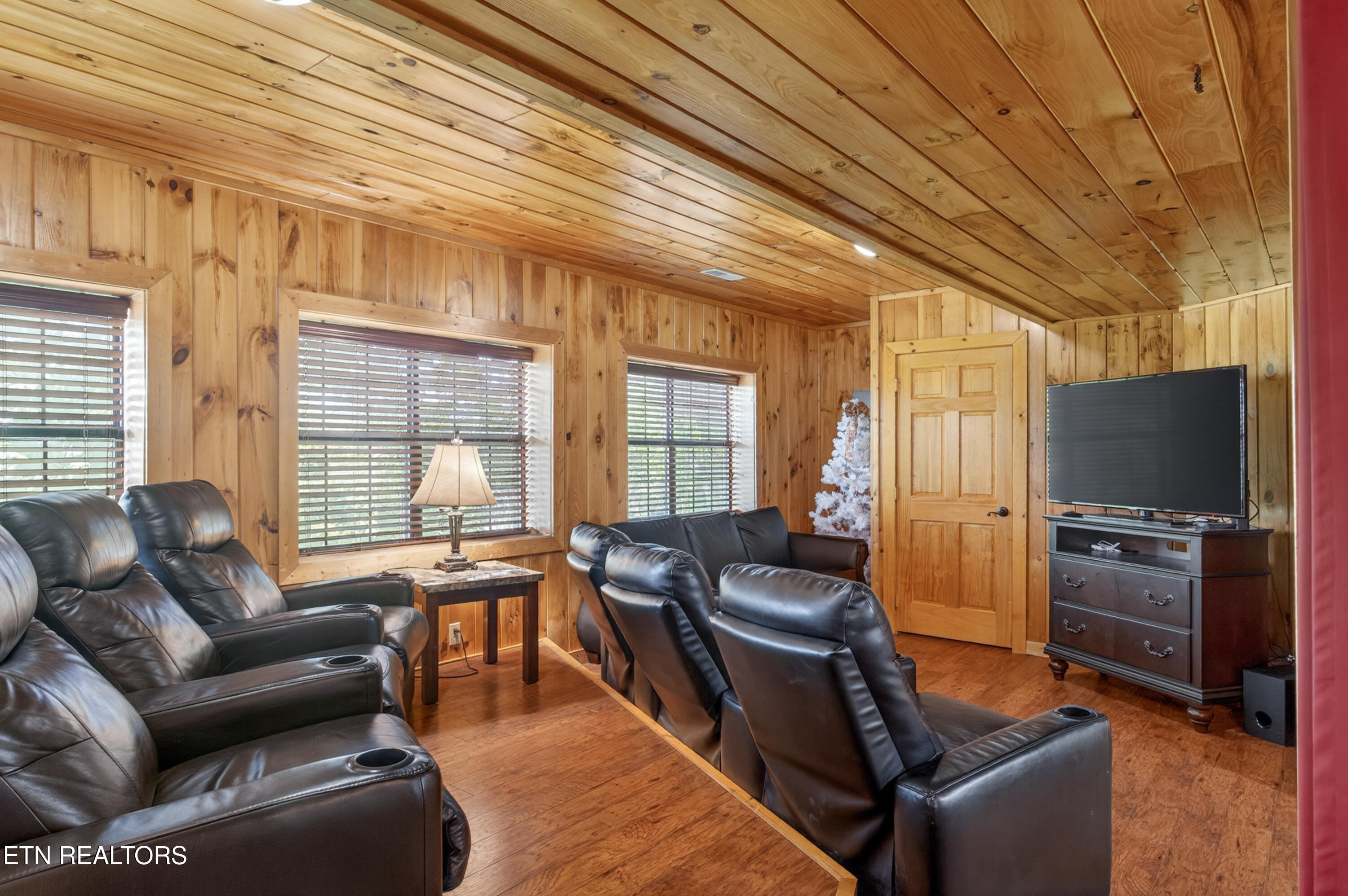 1520 Raven View Way