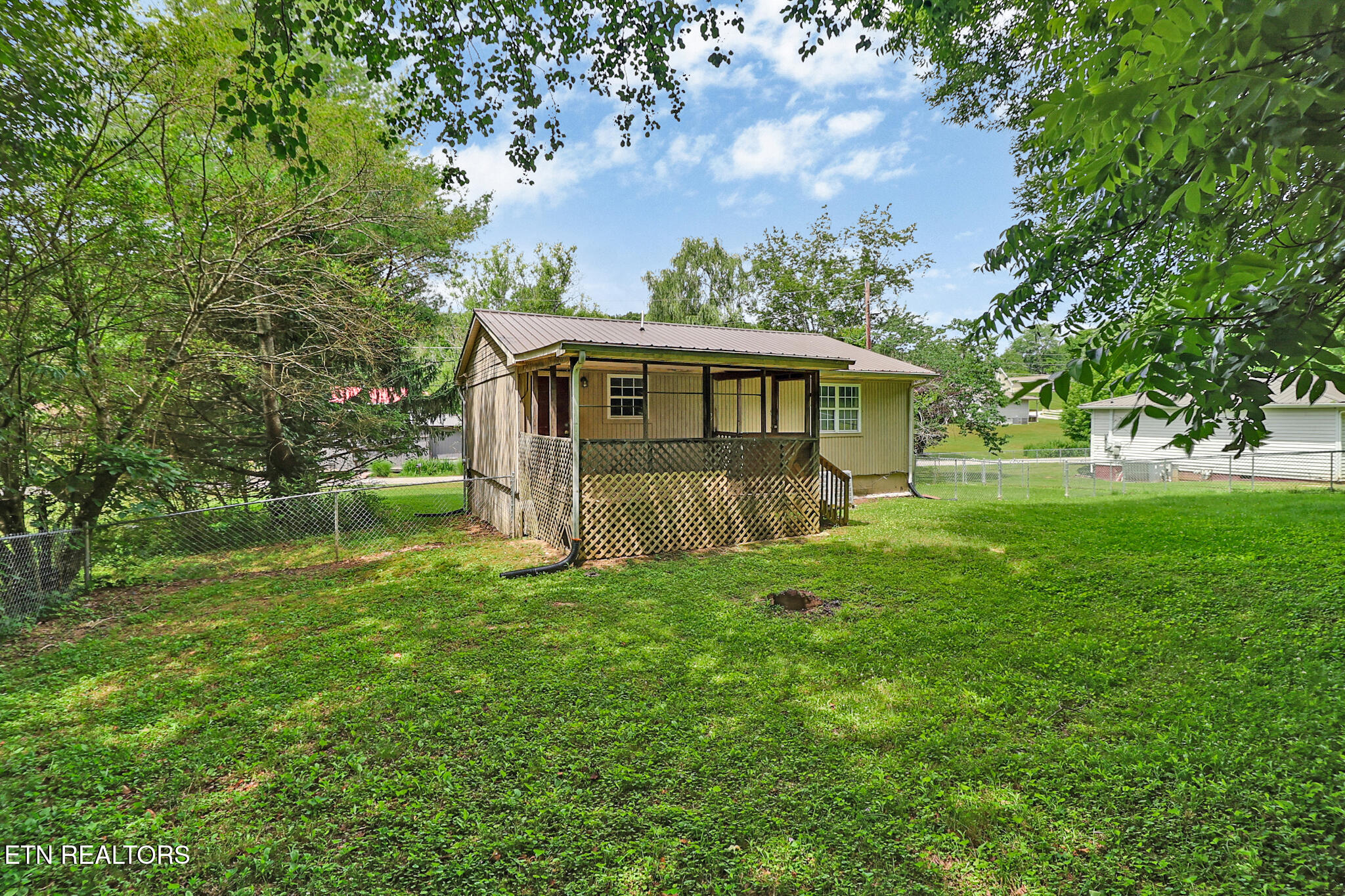 106 Willow Creek Rd