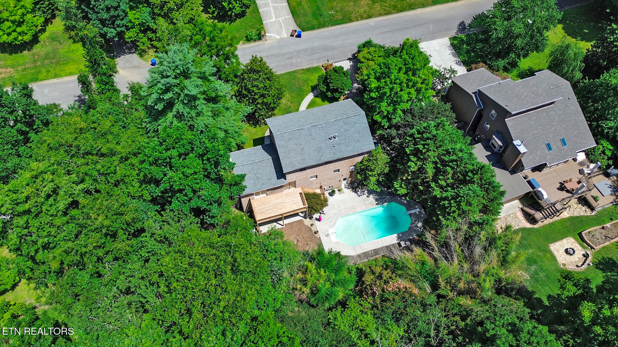 107 Chestnut Hill Rd