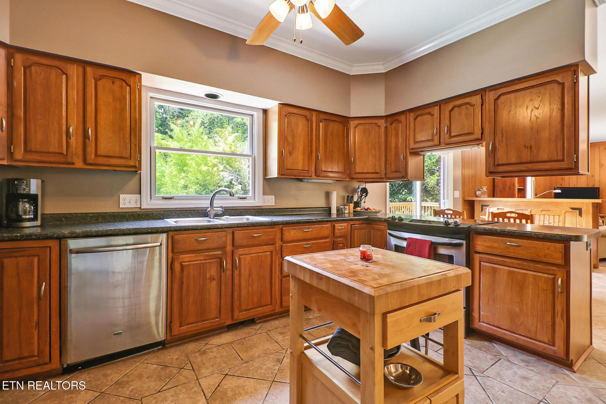 107 Chestnut Hill Rd