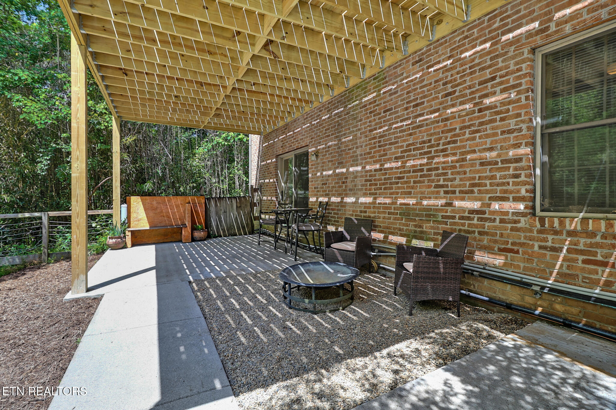 107 Chestnut Hill Rd
