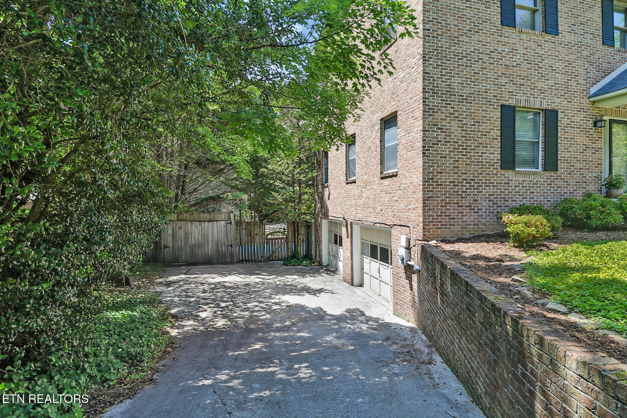 107 Chestnut Hill Rd