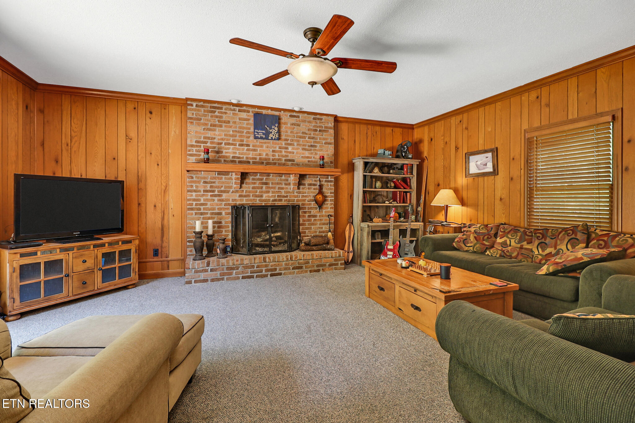 107 Chestnut Hill Rd