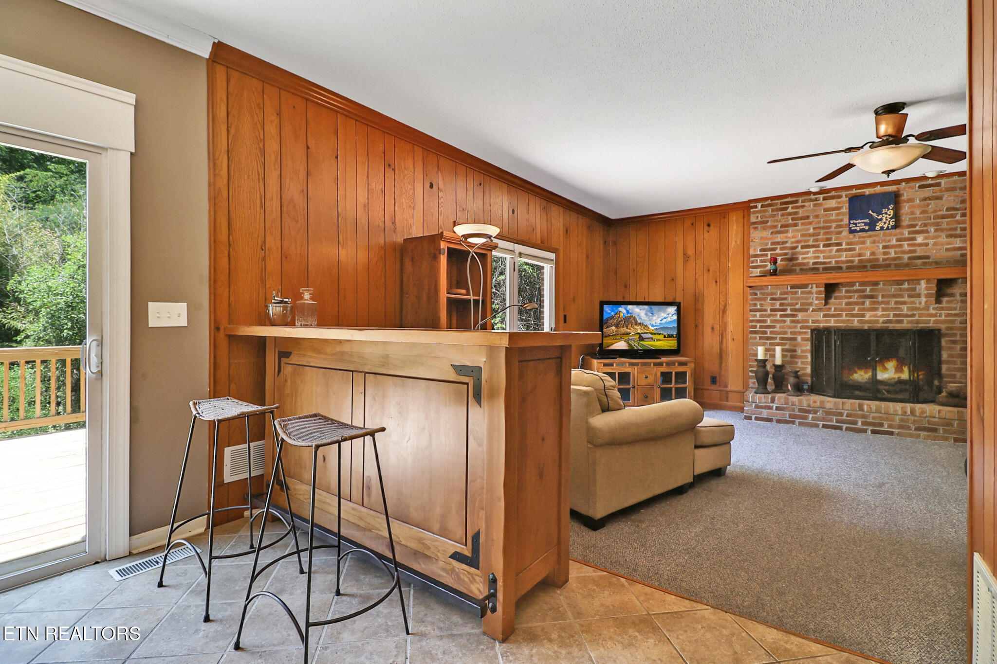 107 Chestnut Hill Rd