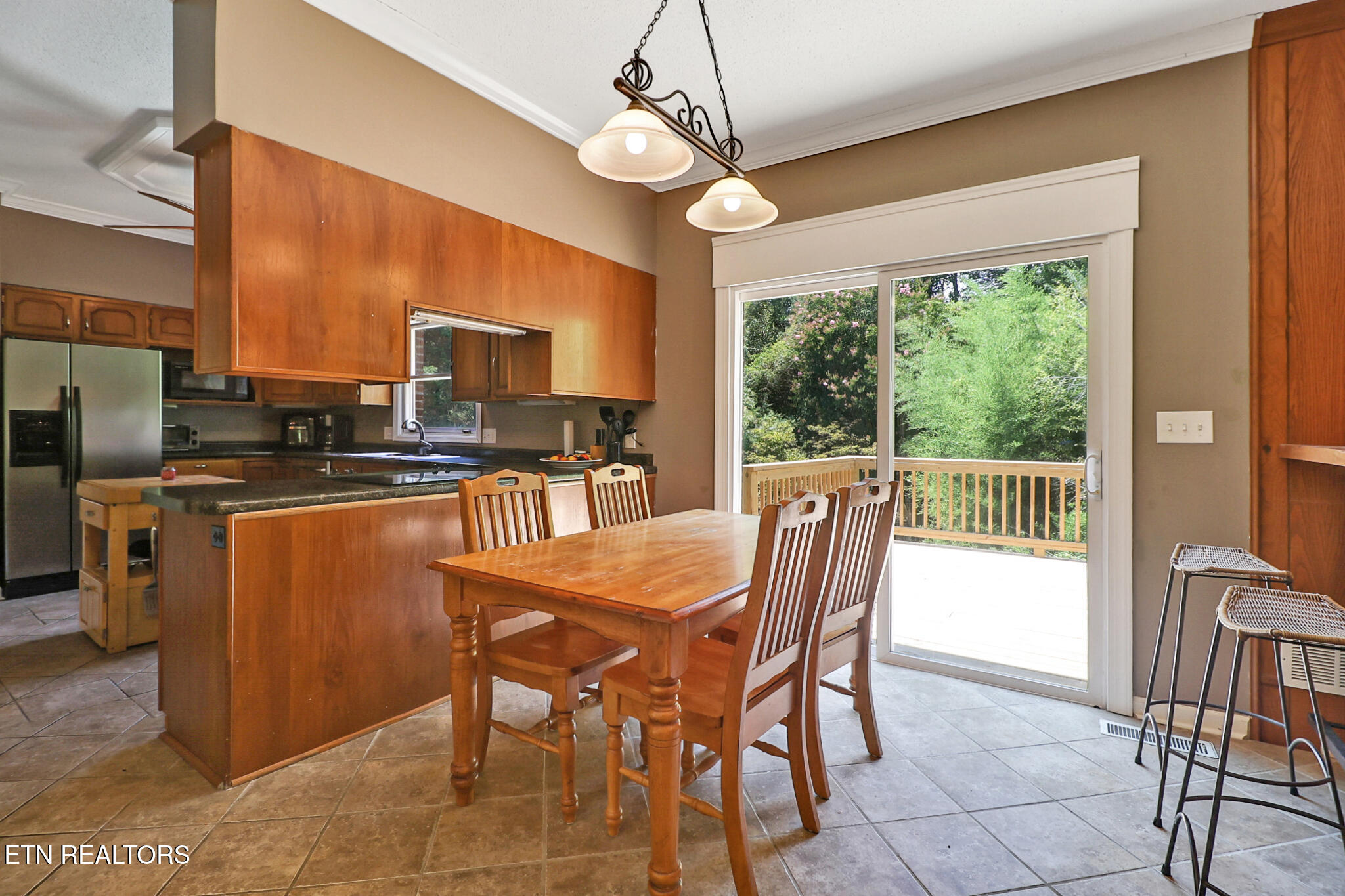 107 Chestnut Hill Rd