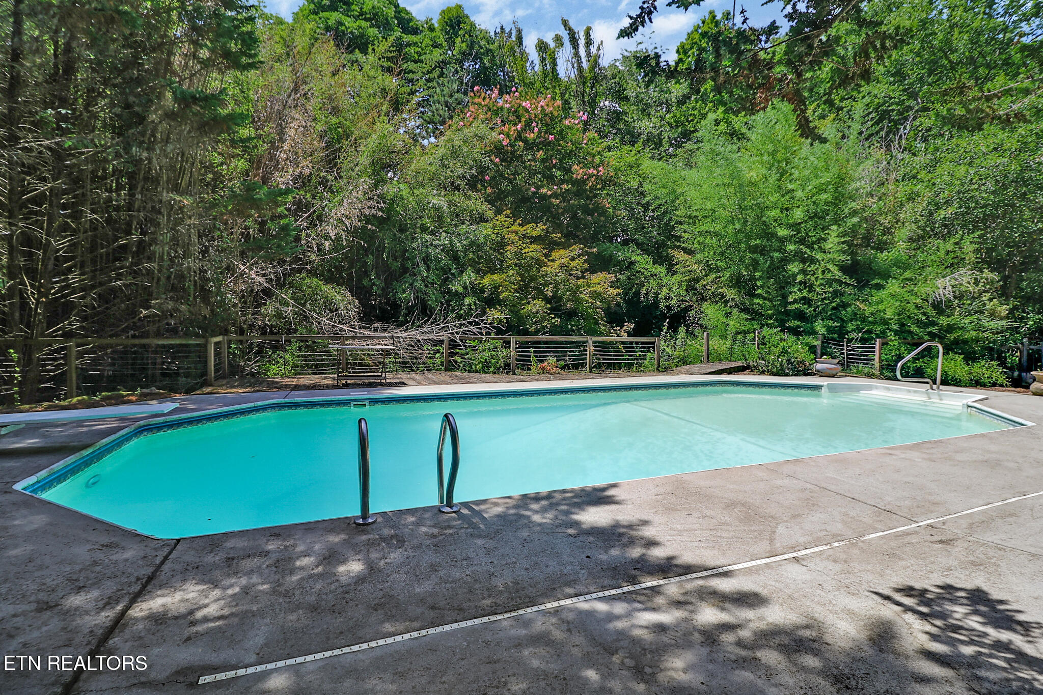 107 Chestnut Hill Rd
