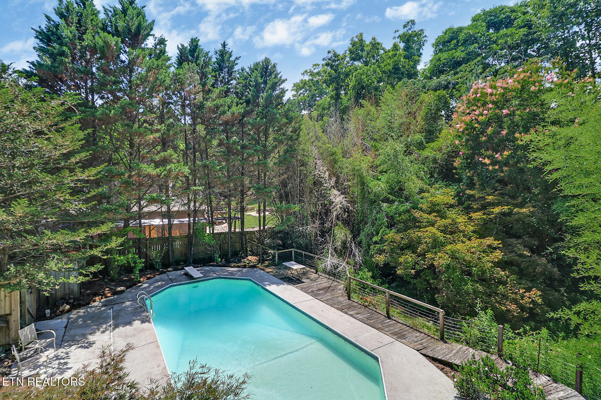 107 Chestnut Hill Rd