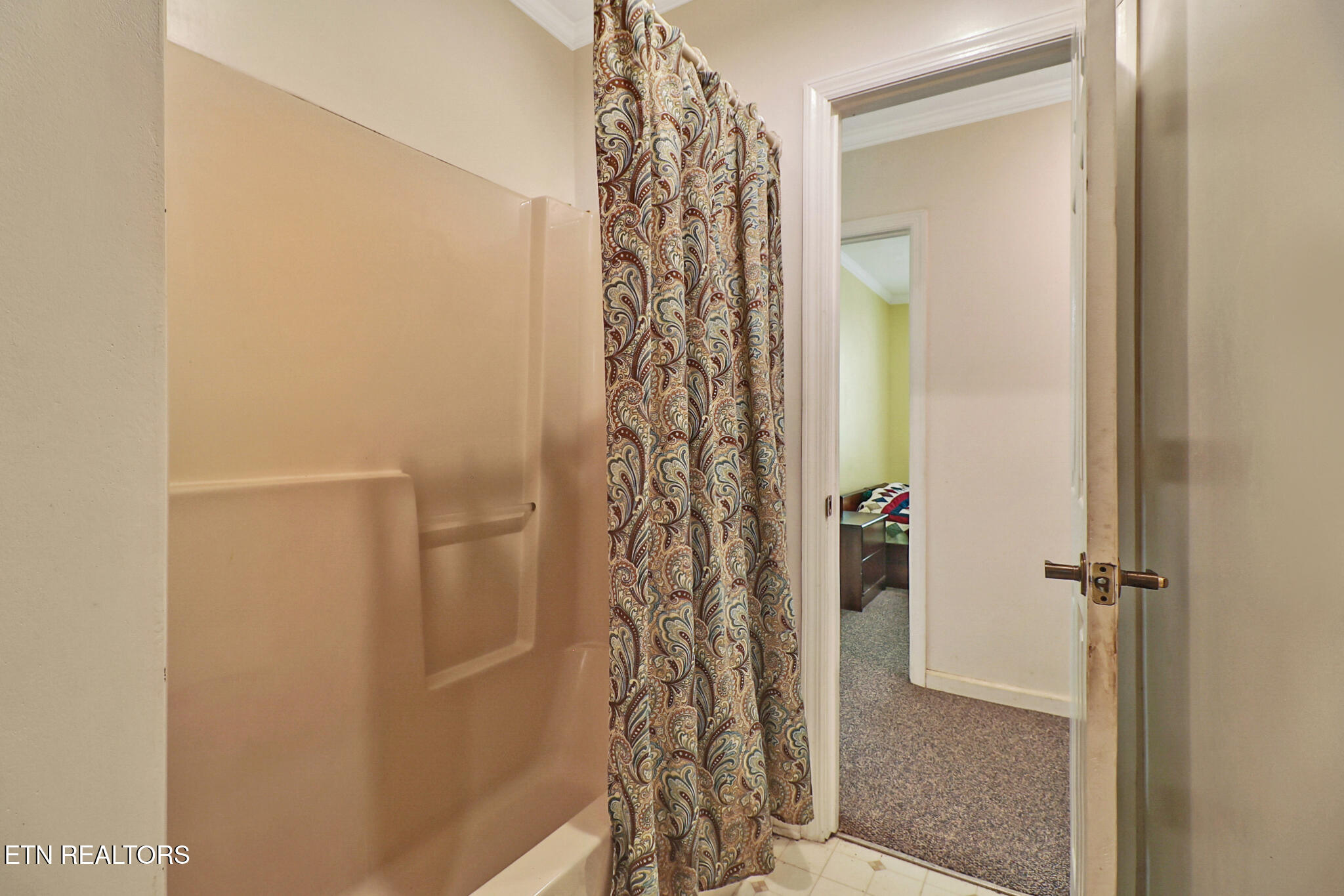 107 Chestnut Hill Rd