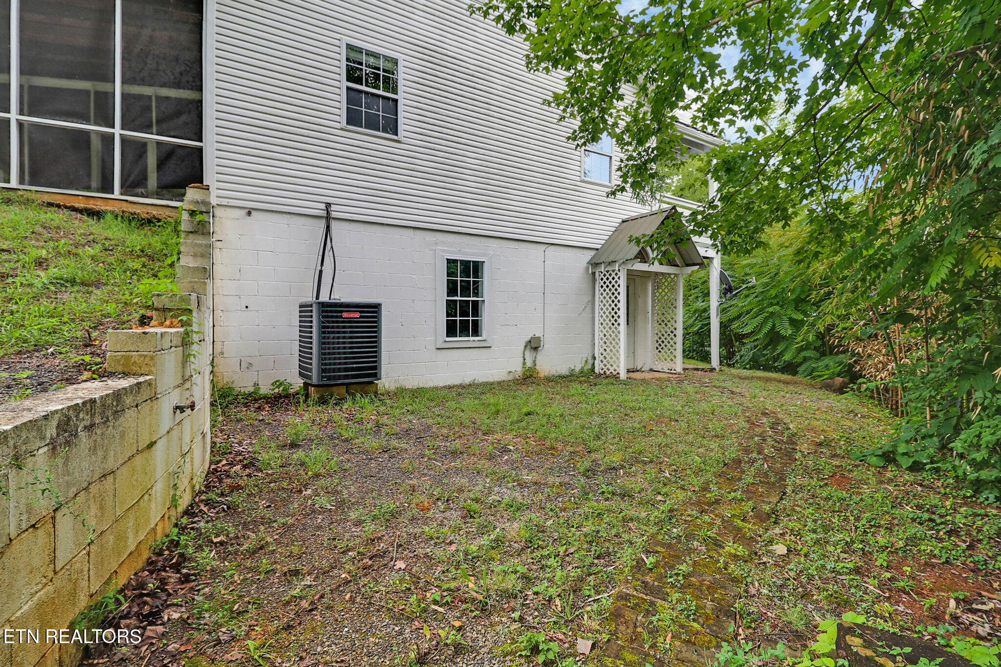 2425 Promise Lane
