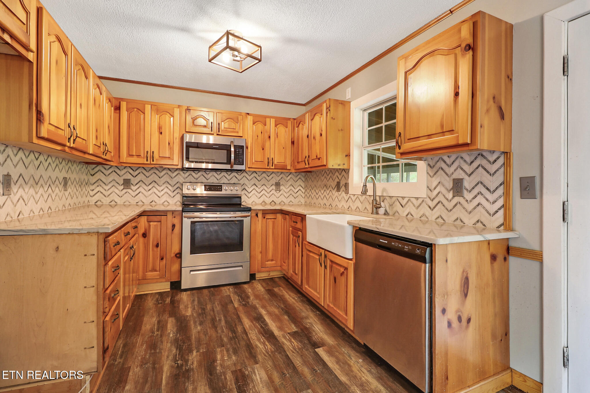 2425 Promise Lane