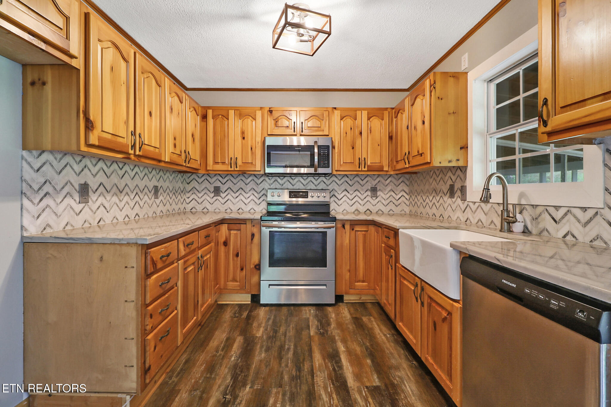 2425 Promise Lane