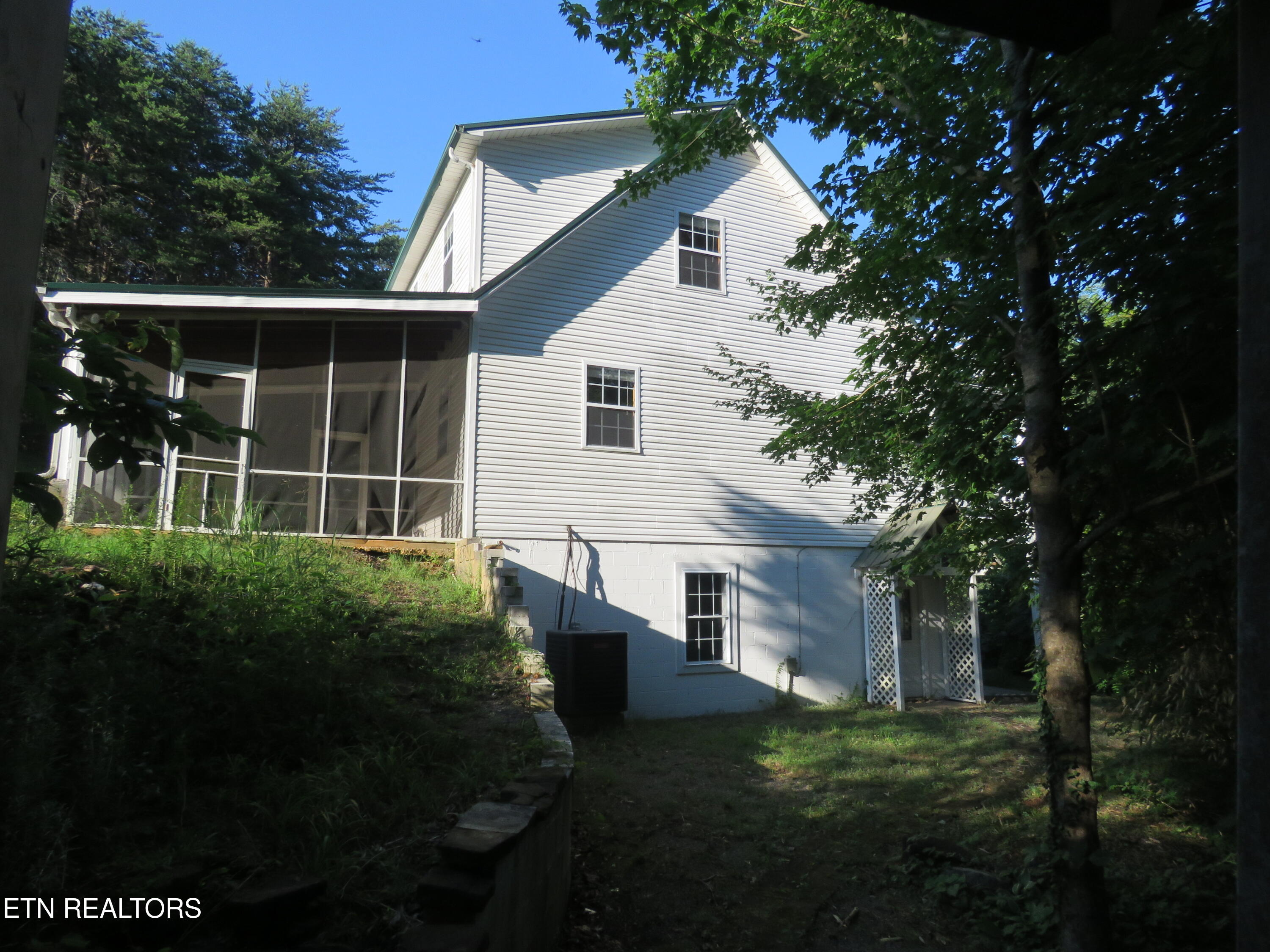 2425 Promise Lane