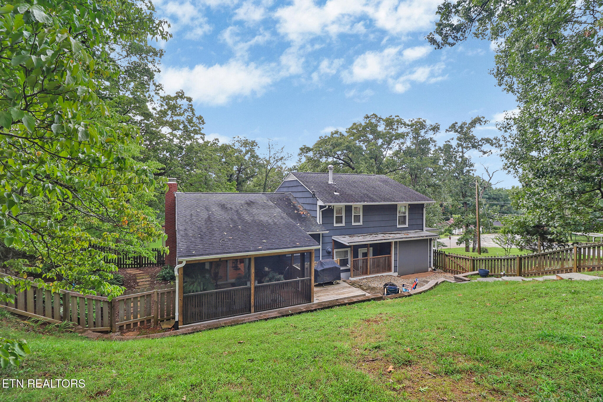 526 Delaware Ave