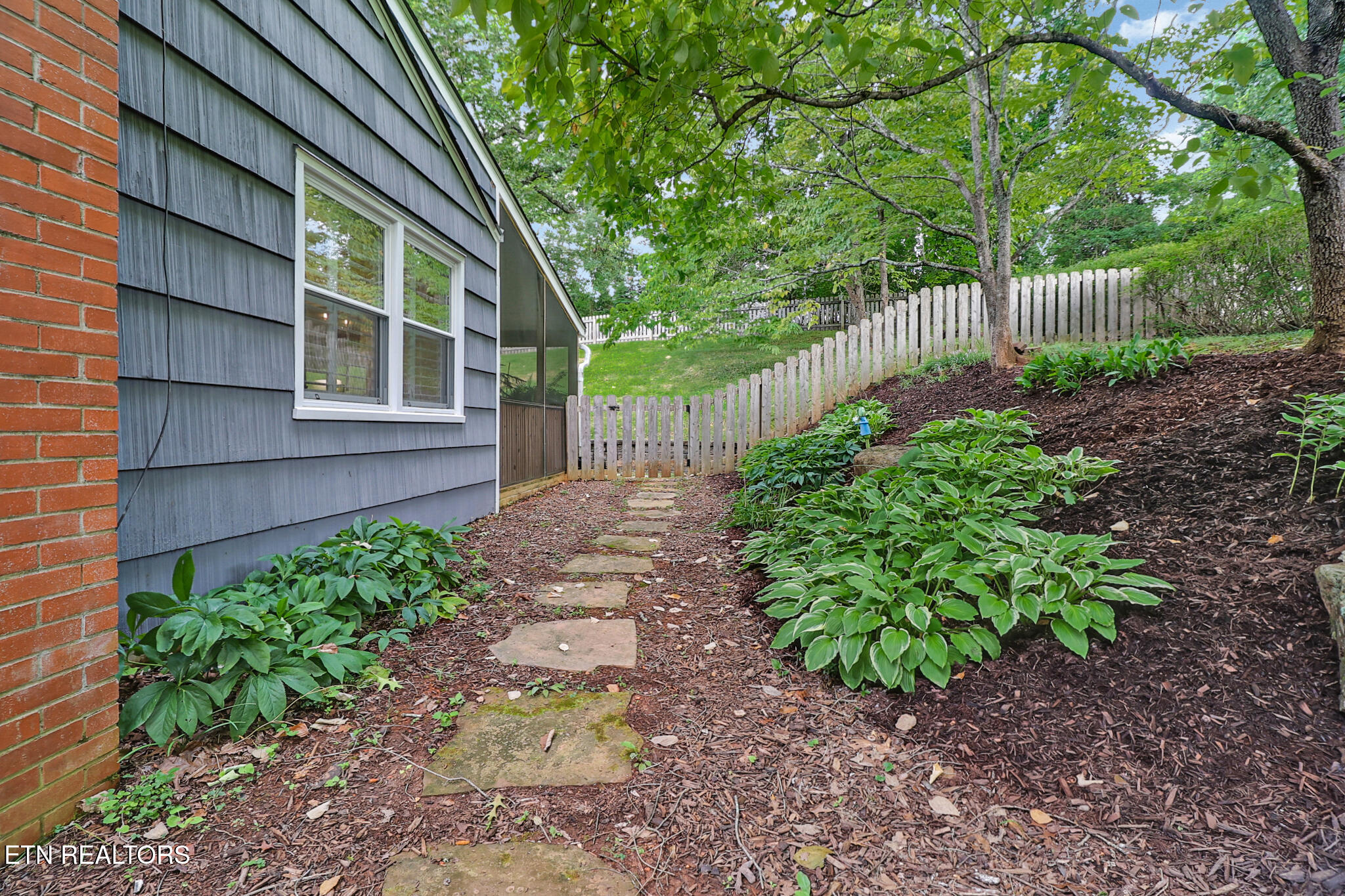 526 Delaware Ave