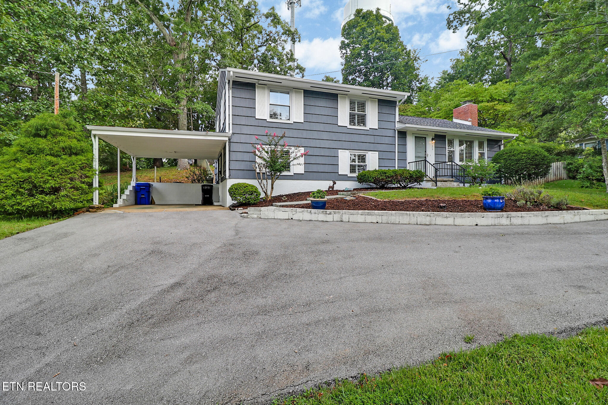 526 Delaware Ave