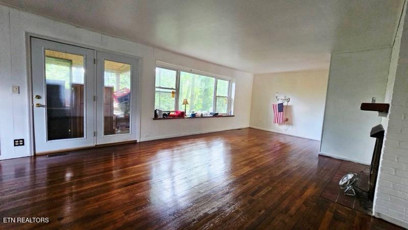 313 W Outer Drive