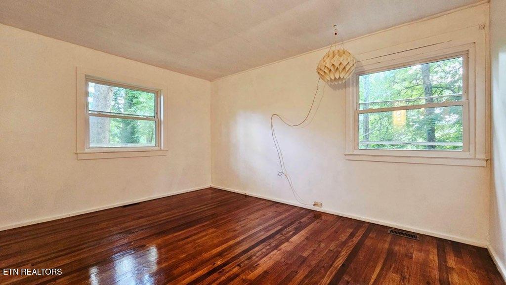 313 W Outer Drive