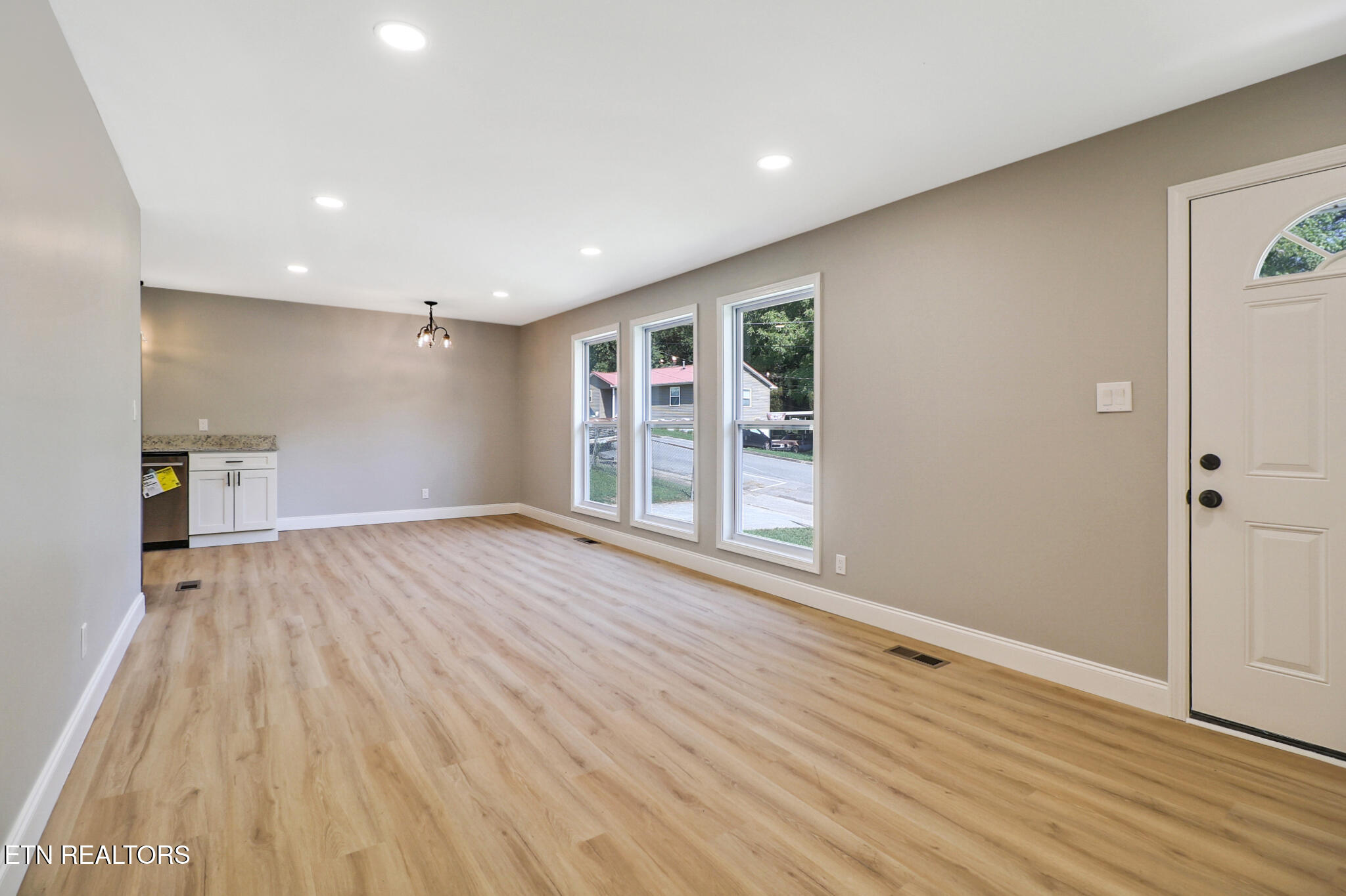 147 Athens Rd