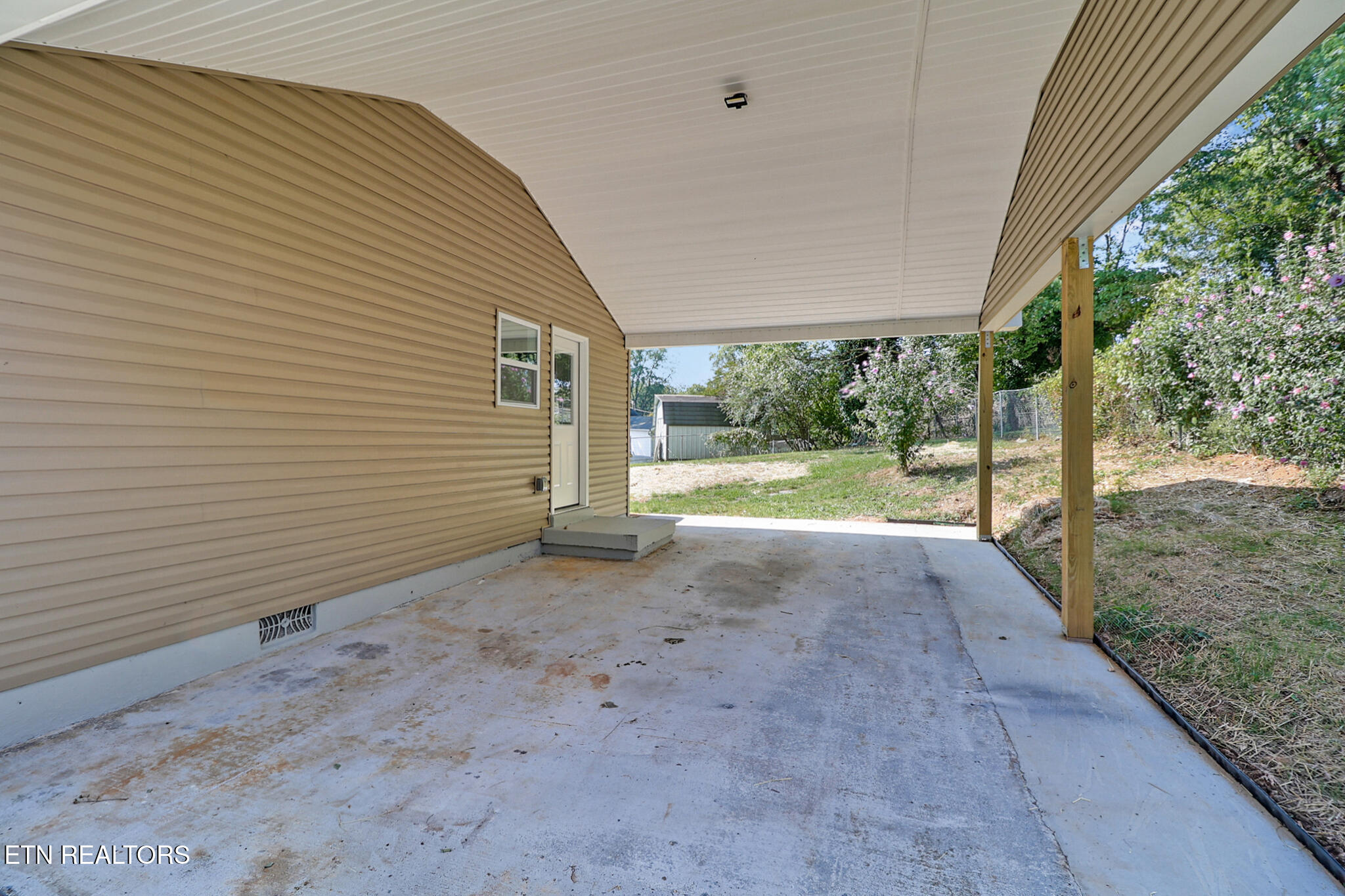 147 Athens Rd