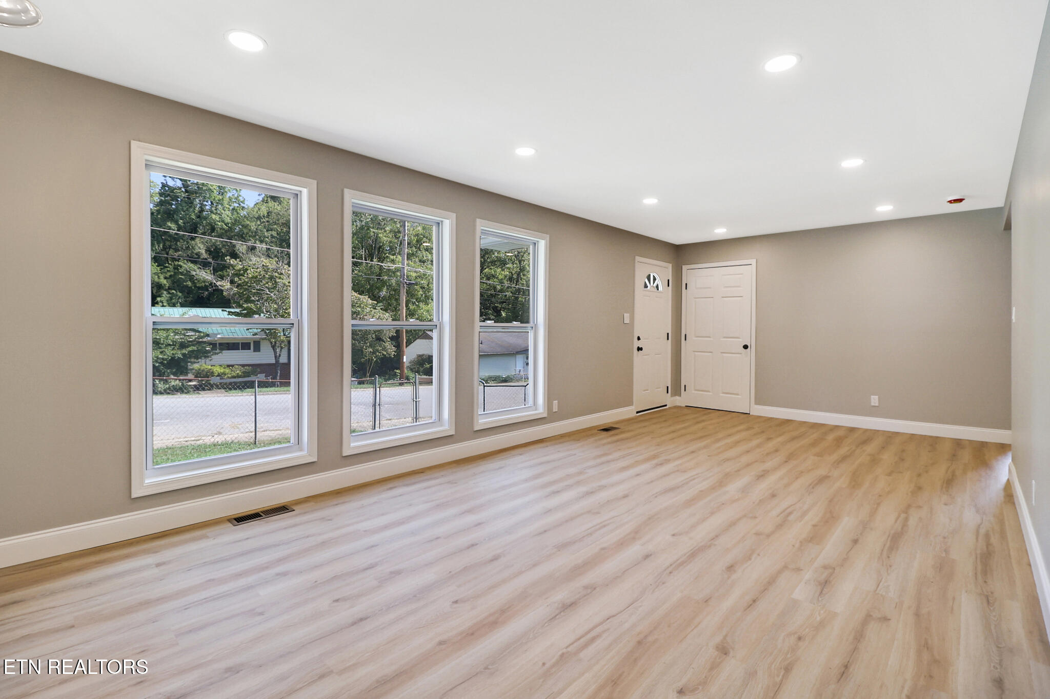 147 Athens Rd