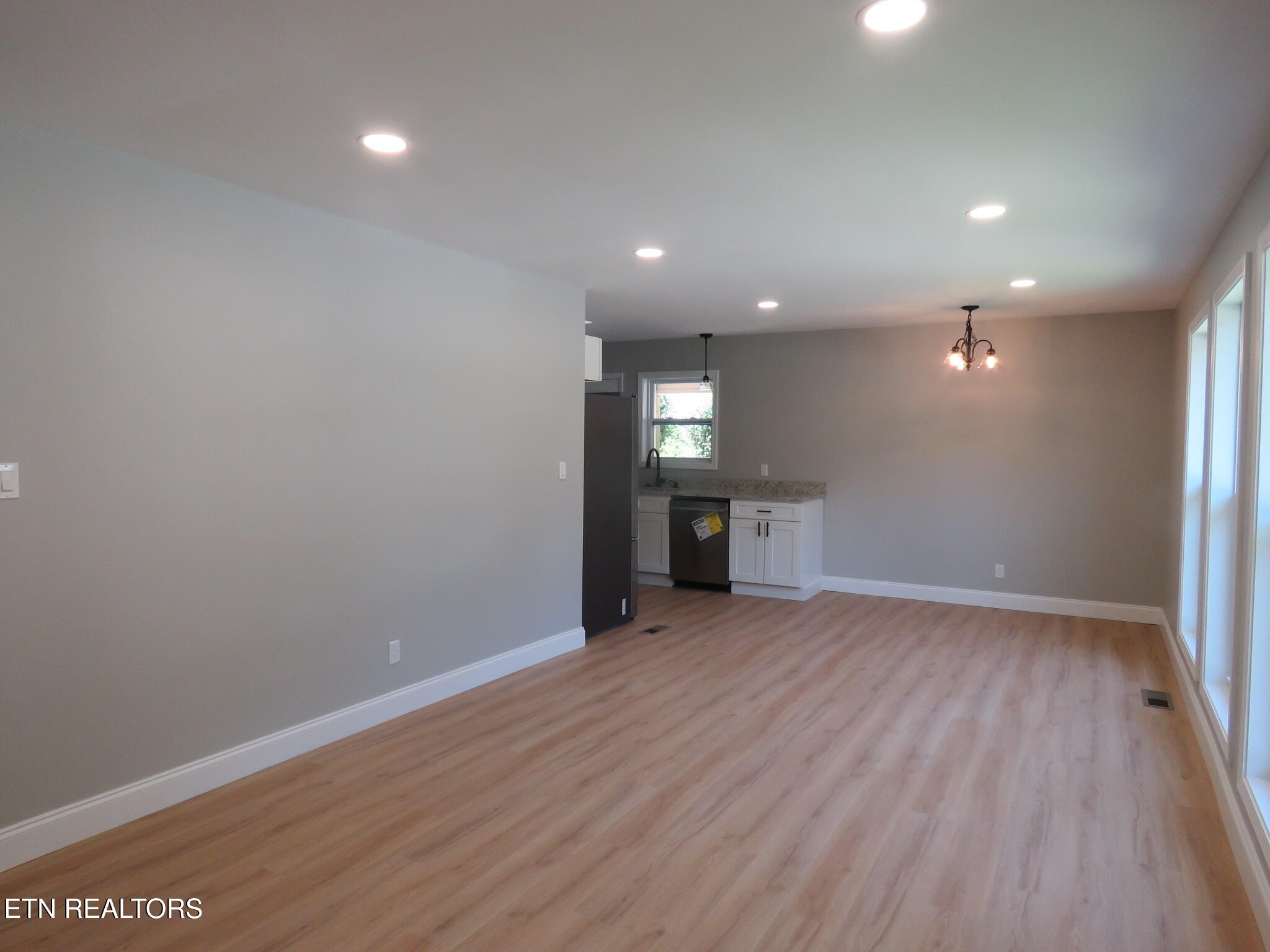 147 Athens Rd