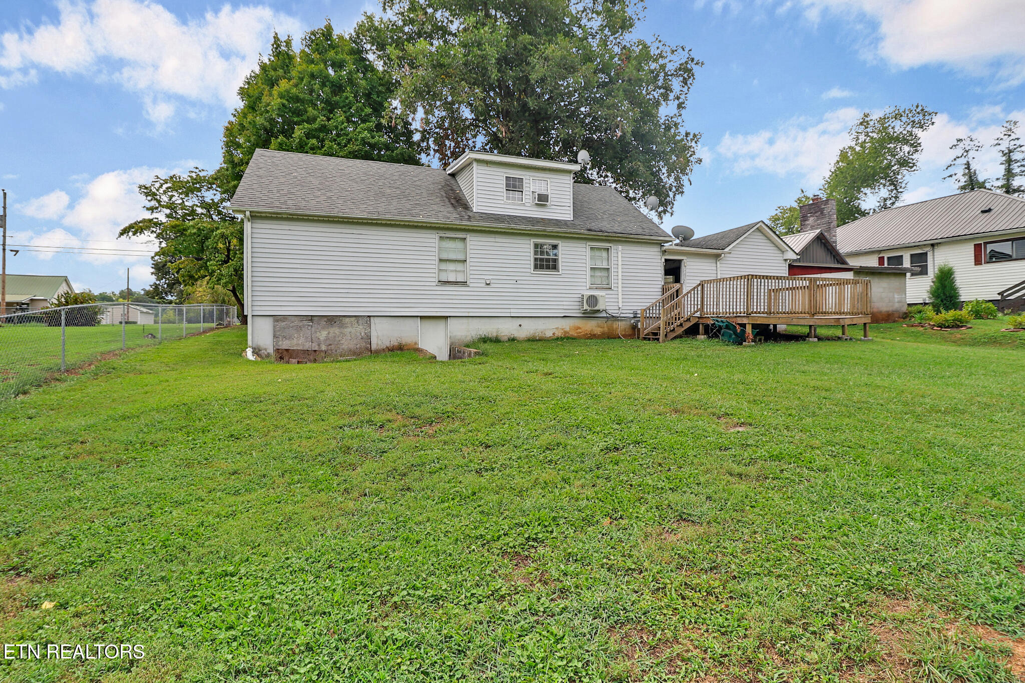 505 N Chamberlain Ave