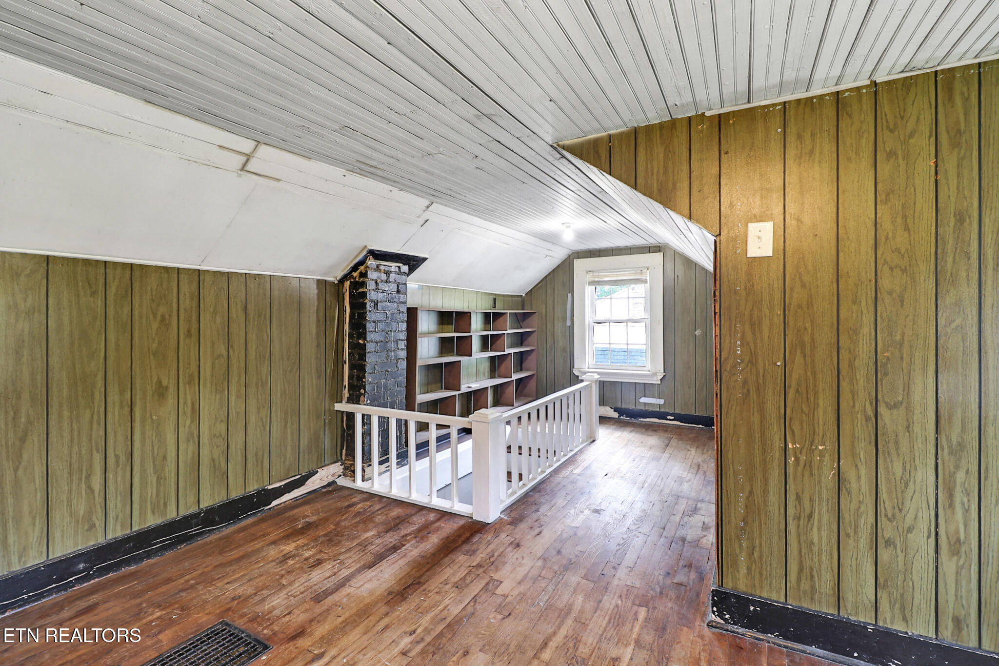 505 N Chamberlain Ave