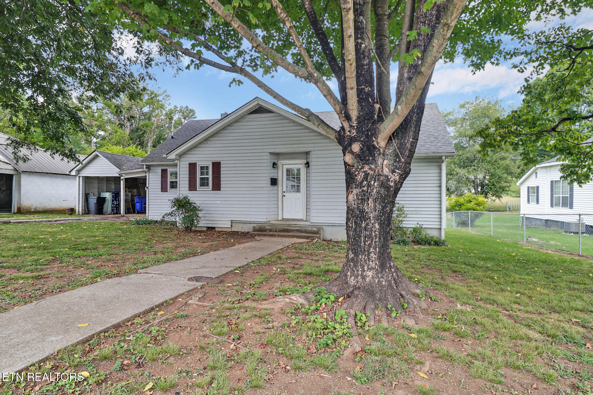 505 N Chamberlain Ave