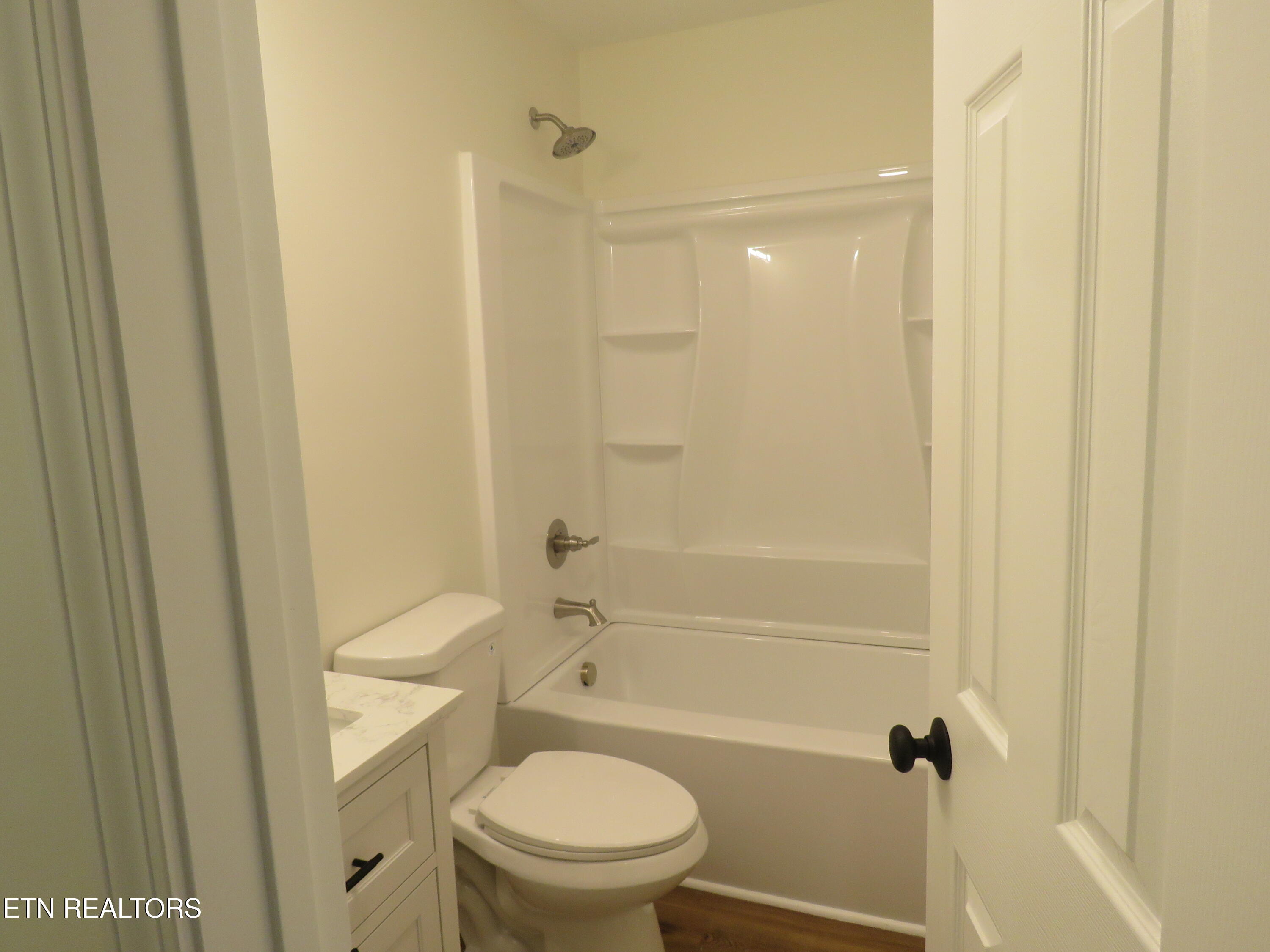 108 E Arrowwood Rd