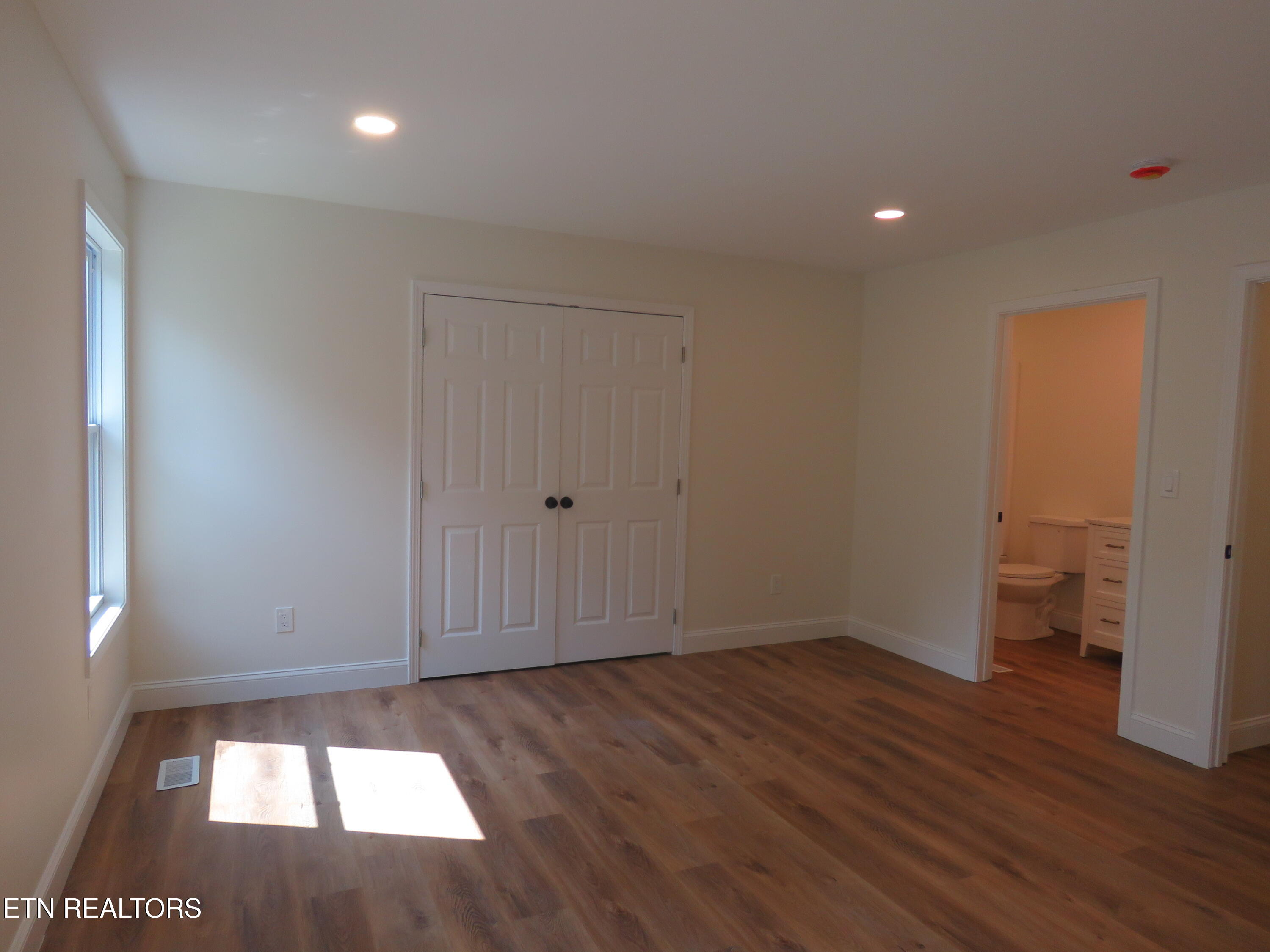 108 E Arrowwood Rd