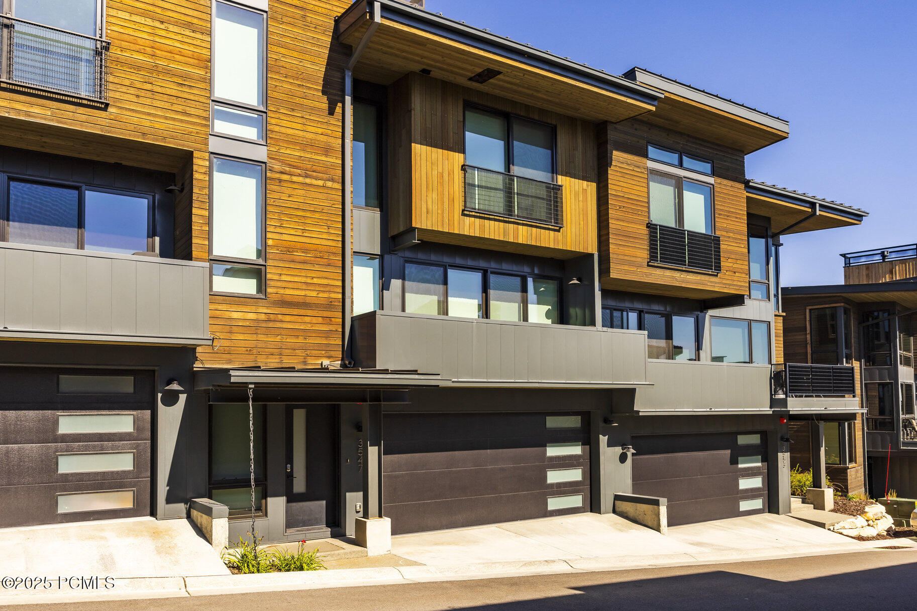 3547 Ridgeline Drive