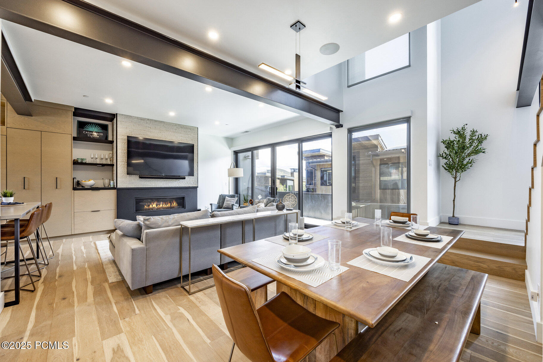 3547 Ridgeline Drive