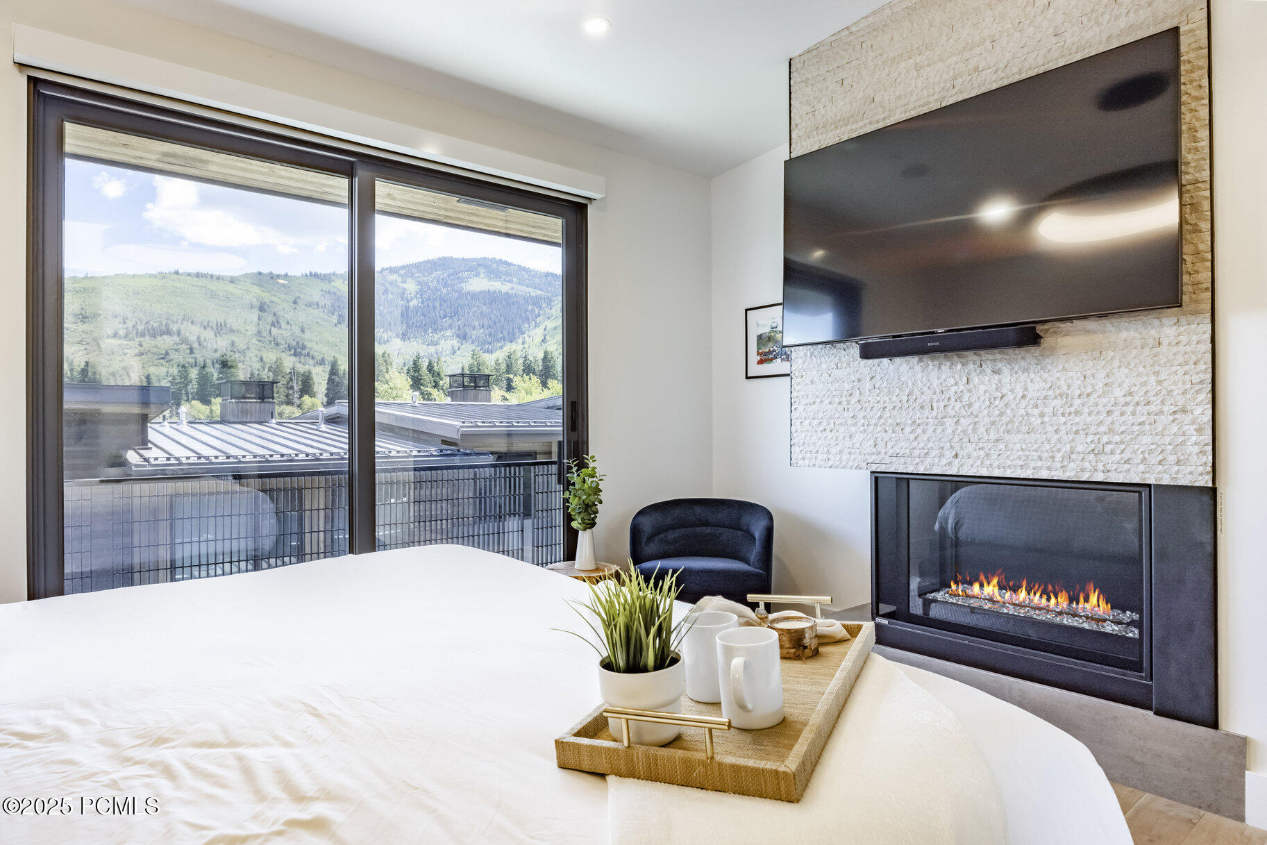 3547 Ridgeline Drive